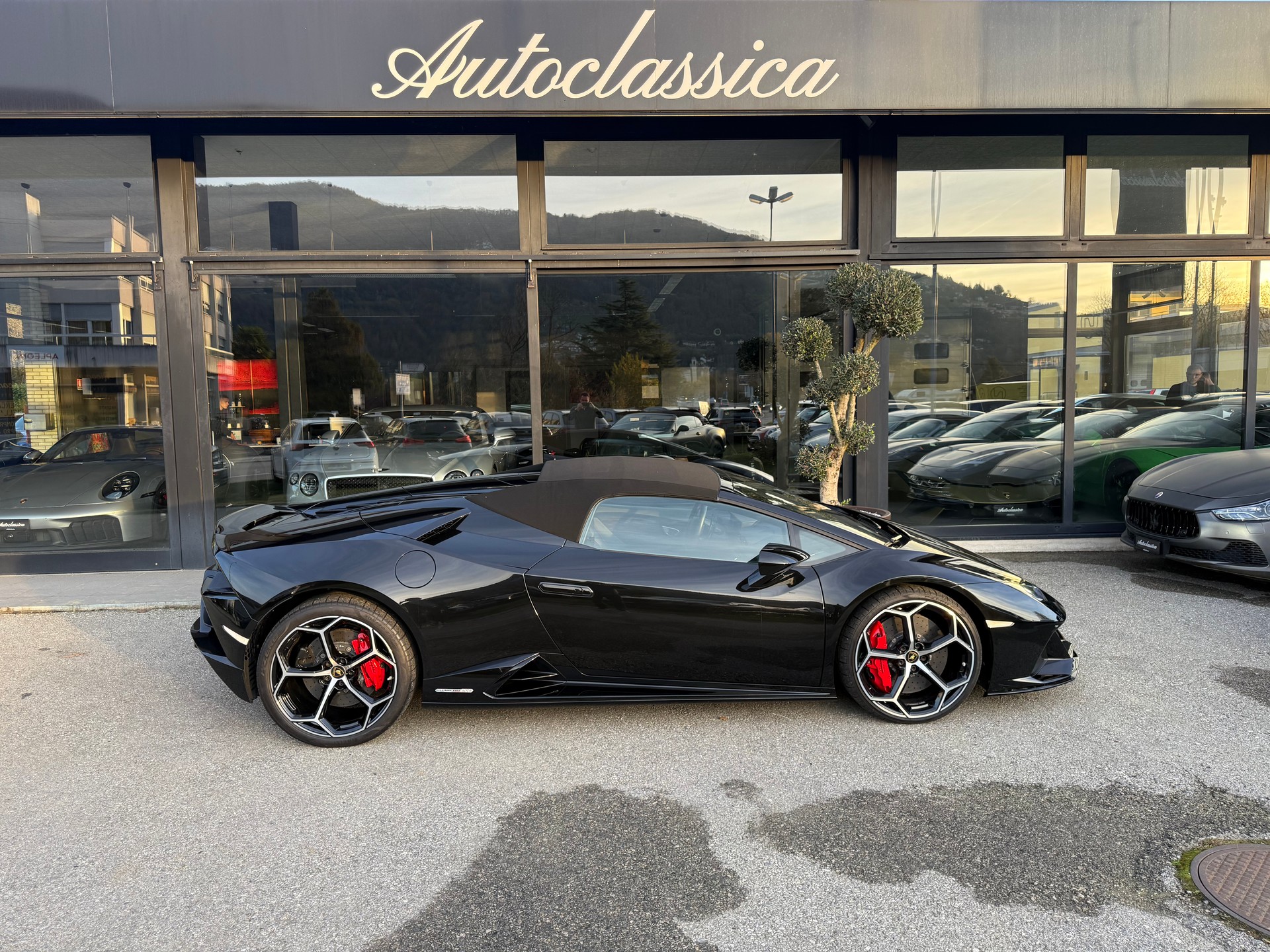 LAMBORGHINI Huracan EVO Spyder DCT-image-4