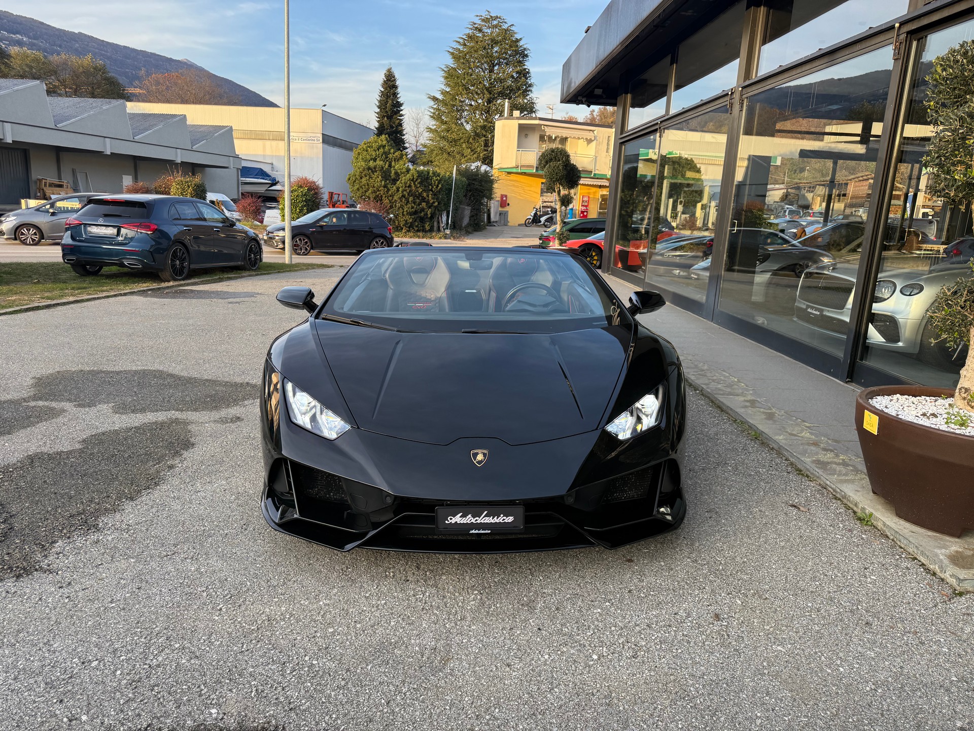 LAMBORGHINI Huracan EVO Spyder DCT-image-1