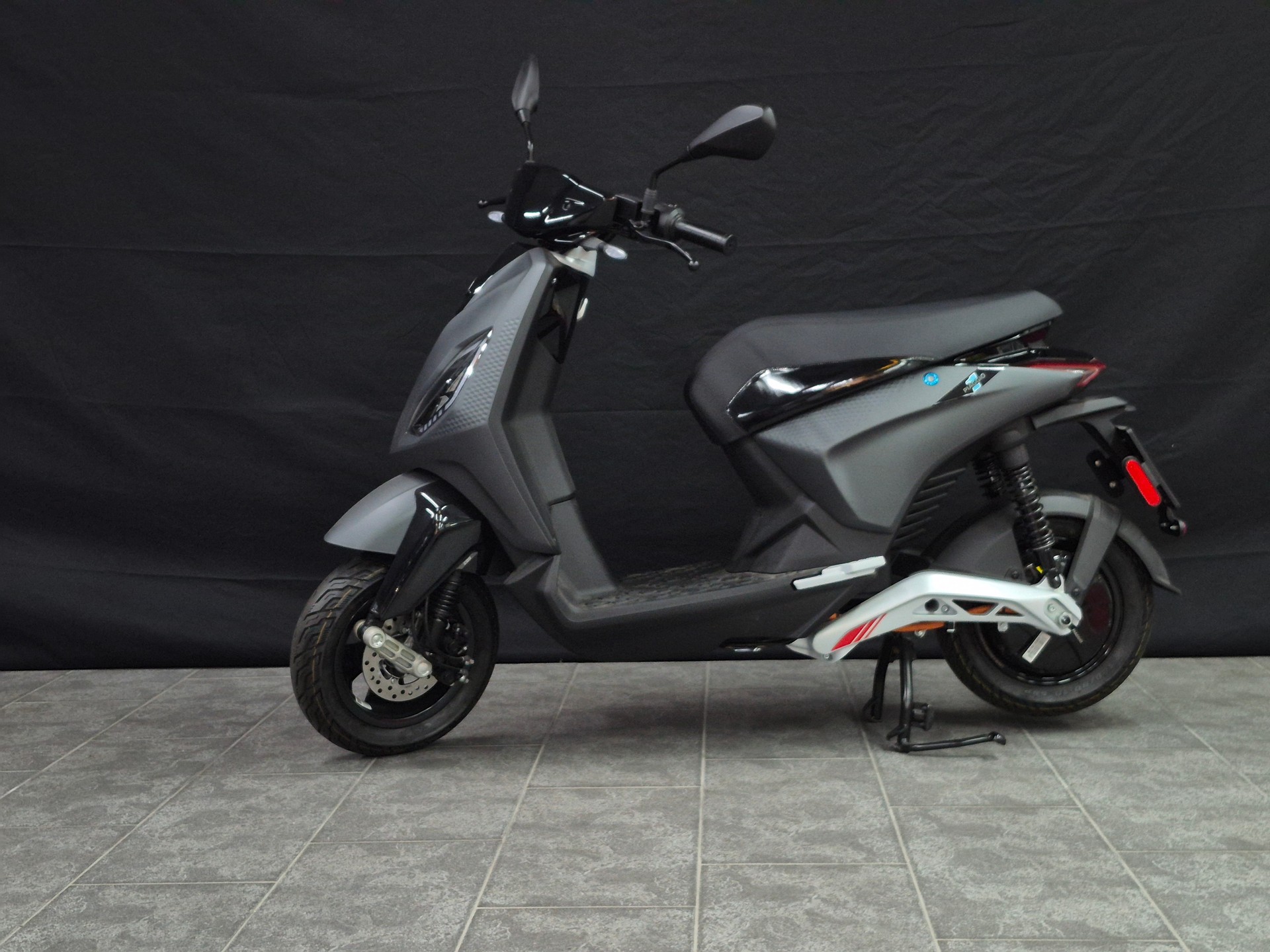 PIAGGIO Piaggio 1 Active 60km/h Full Electric-image-8
