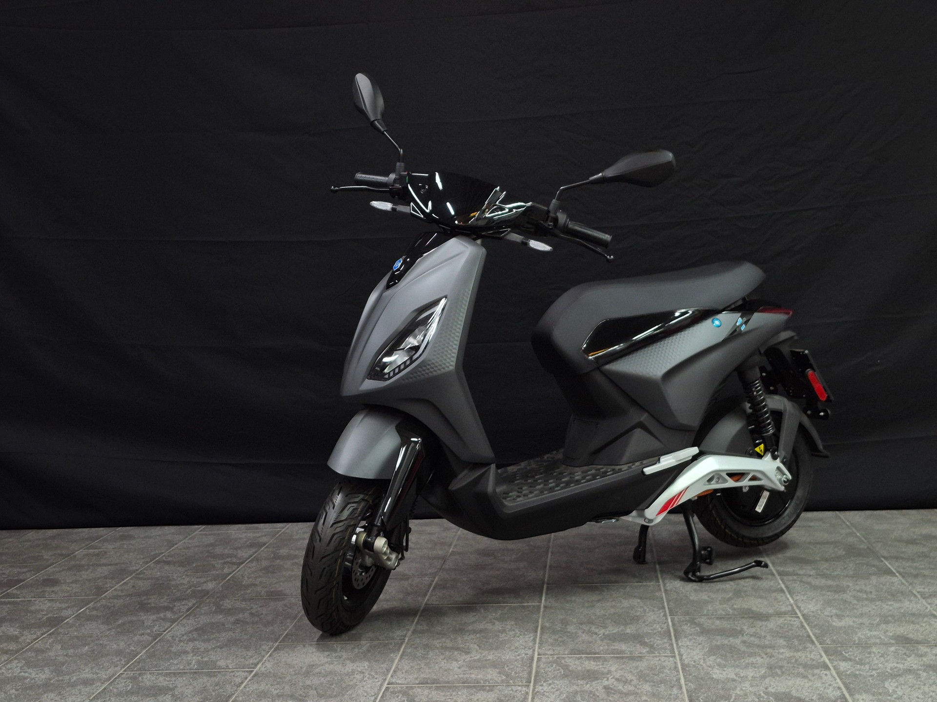 PIAGGIO Piaggio 1 Active 60km/h Full Electric-image-7