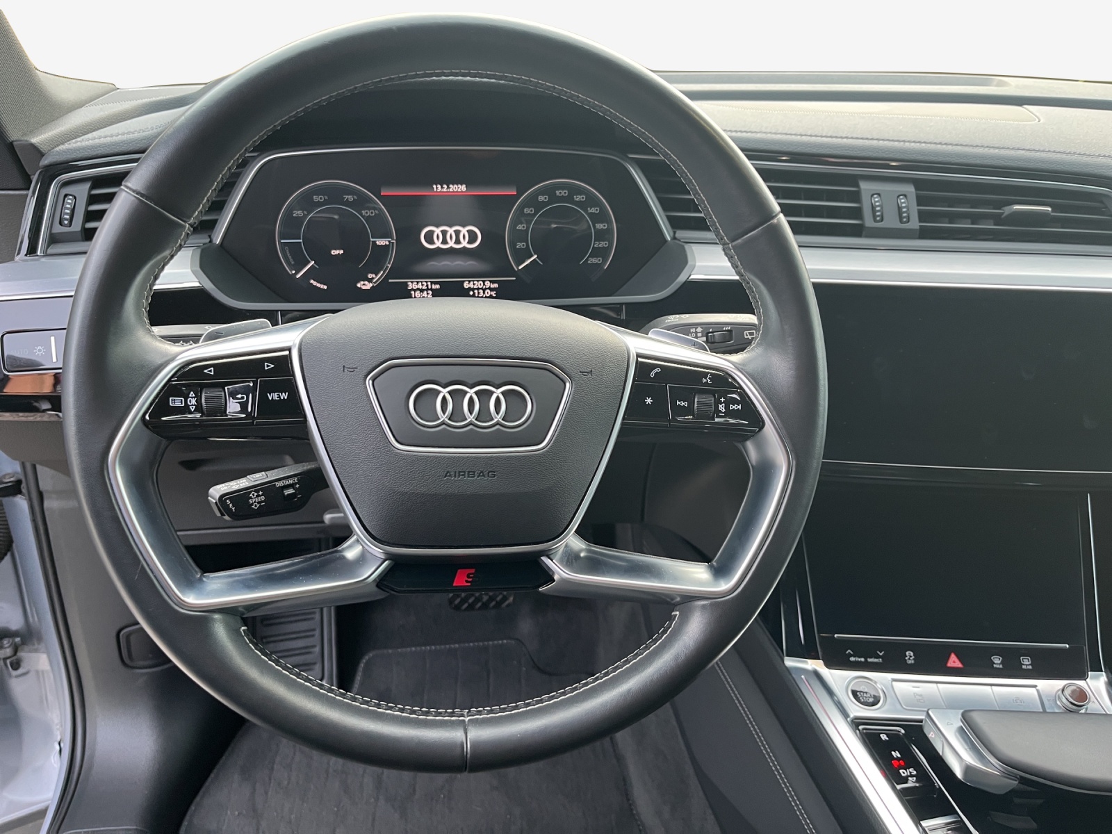 AUDI e-tron 50 S Line Attraction quattro-image-10