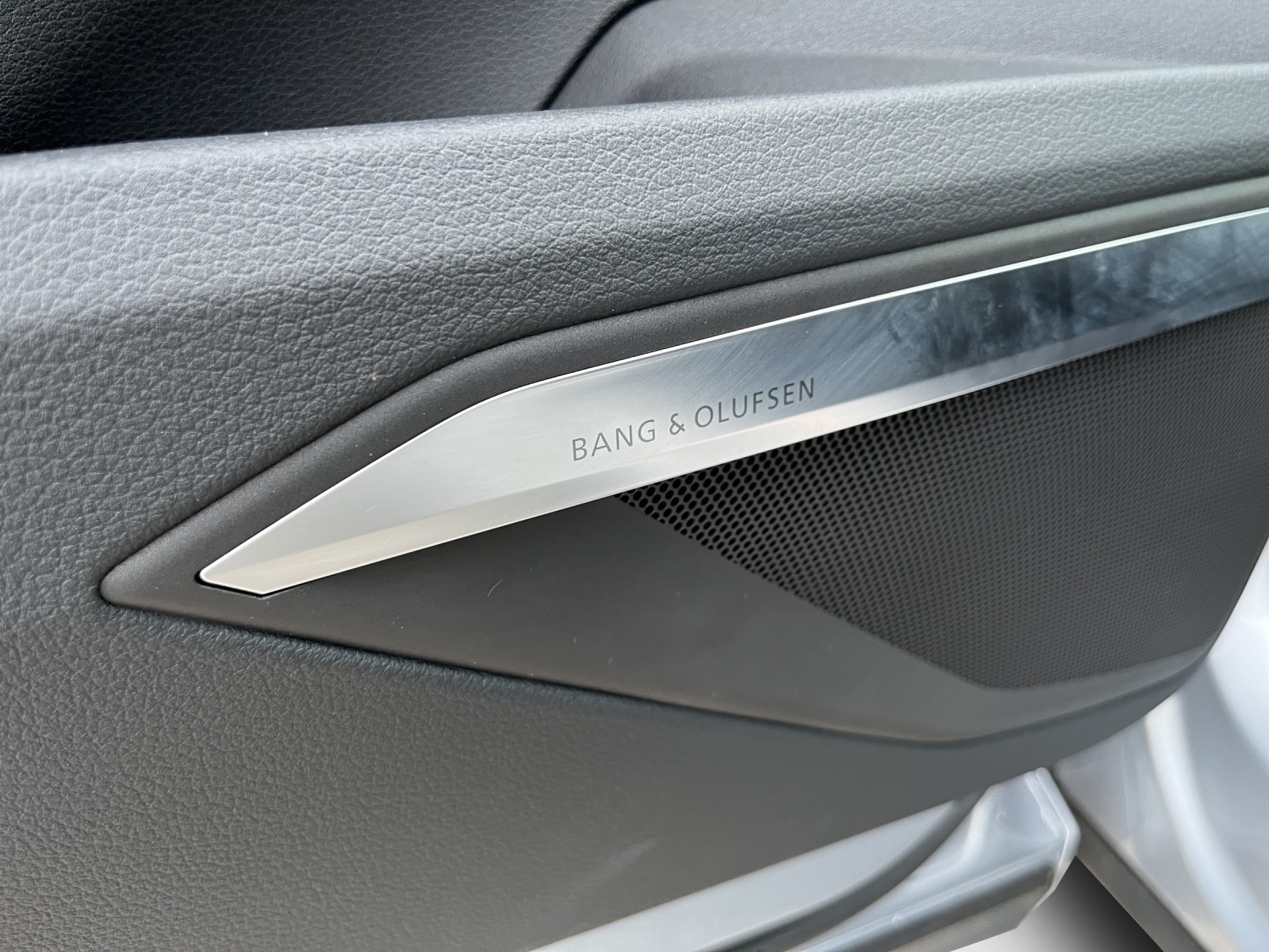 AUDI e-tron 50 S Line Attraction quattro-image-15