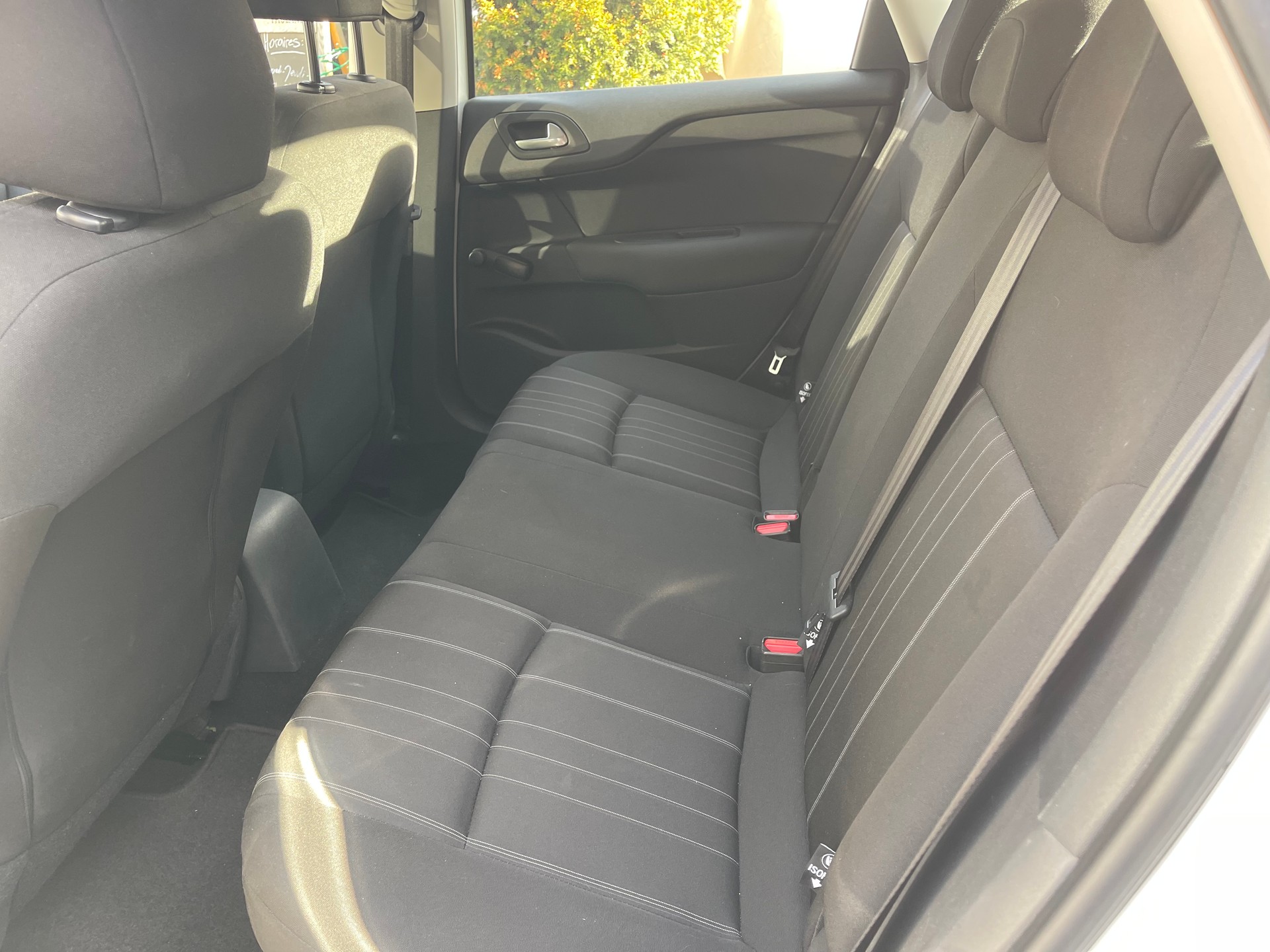 CITROEN C4 Berline 1.4 VTi Attraction-image-7