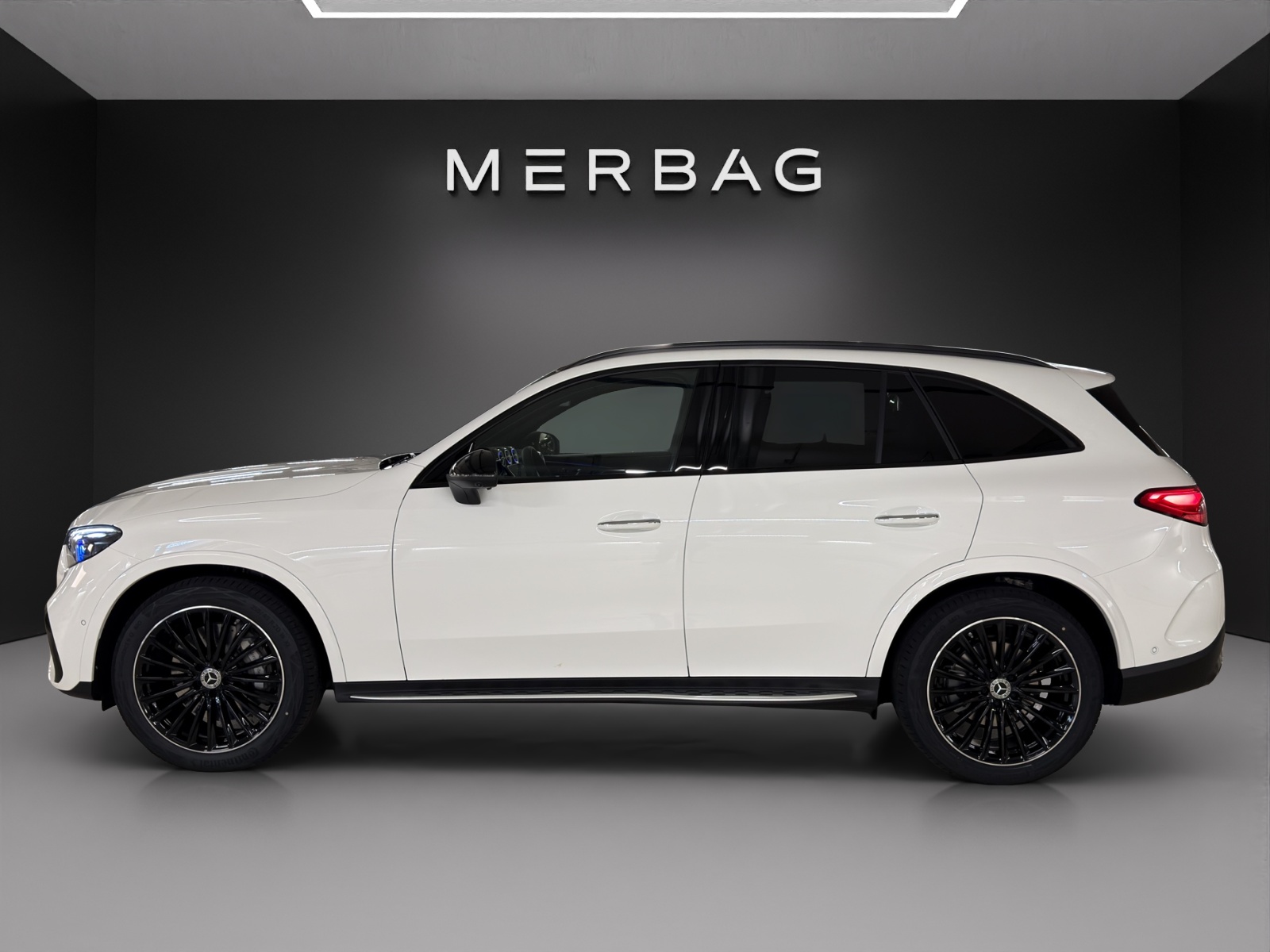 MERCEDES-BENZ GLC 300 4Matic 9G-Tronic-image-3