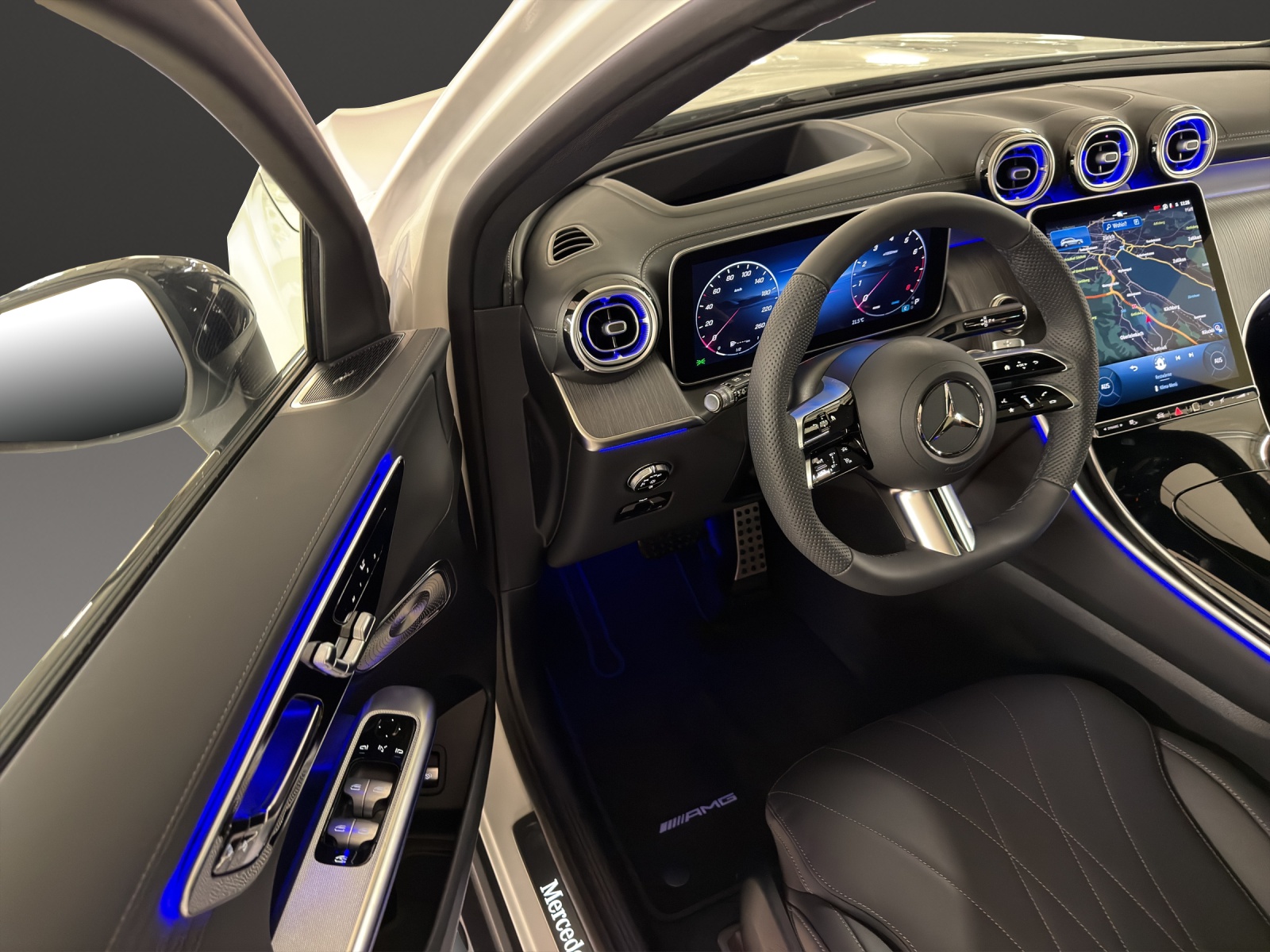 MERCEDES-BENZ GLC 300 4Matic 9G-Tronic-image-11