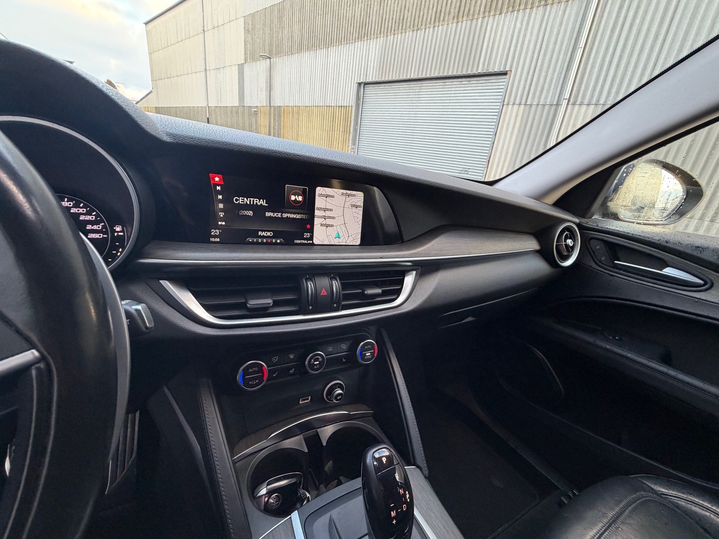 ALFA ROMEO Stelvio 2.0 Executive Q4 Automatic-image-7