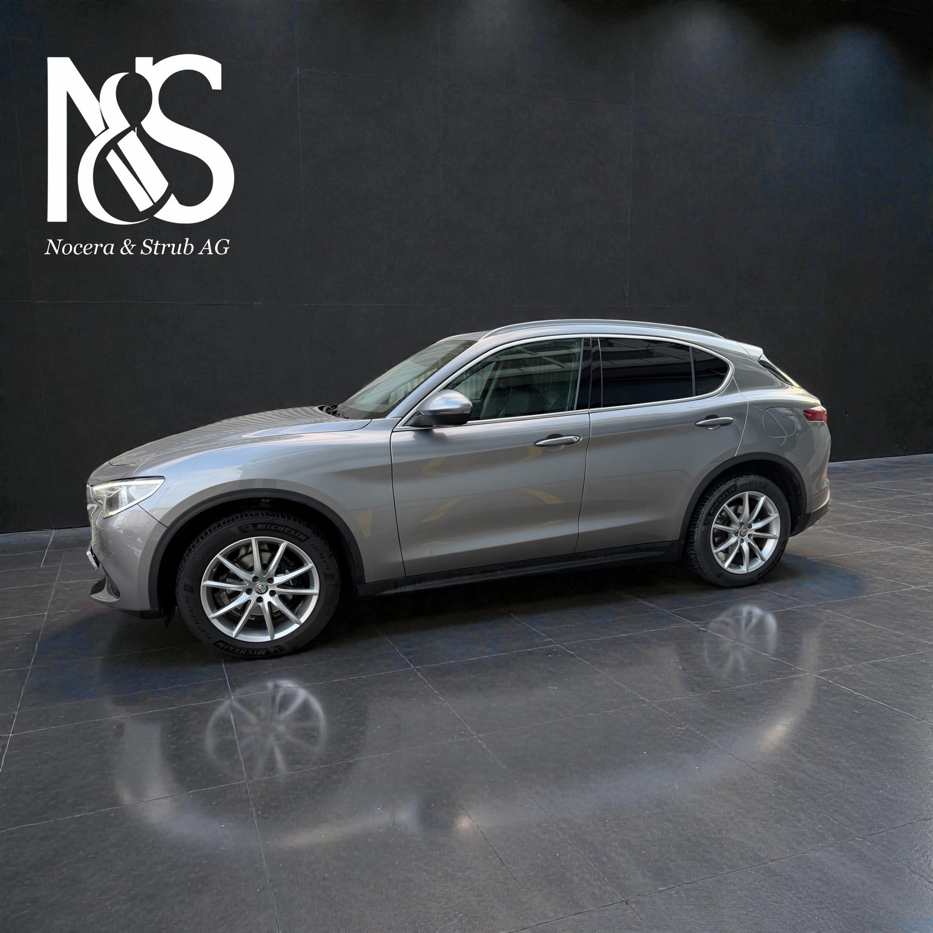 ALFA ROMEO Stelvio 2.0 Executive Q4 Automatic-image-4