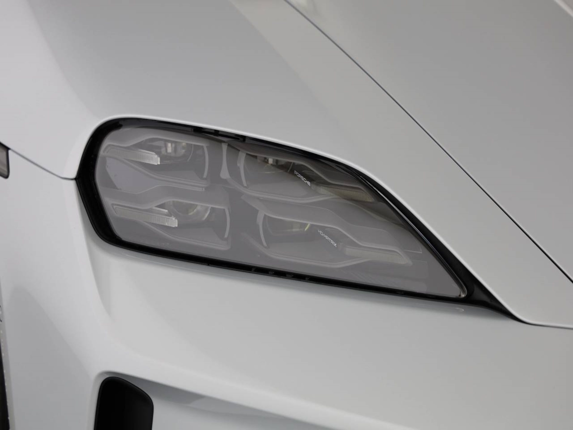 PORSCHE Taycan 4S Sport Turismo Black Edition-image-7