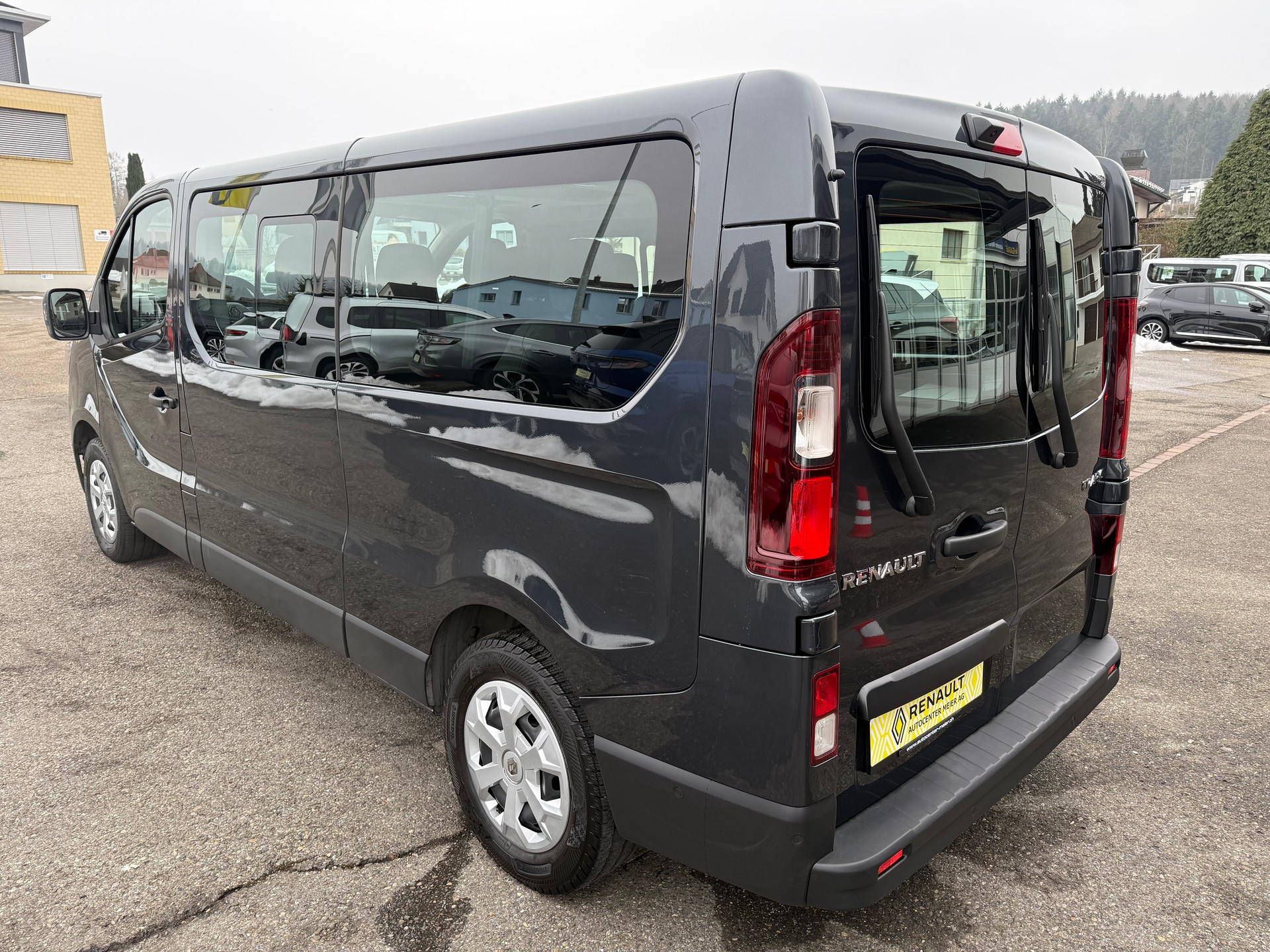 RENAULT Trafic Blue dCi 150 Grand Passenger Evolution EDC-showroom-element-3