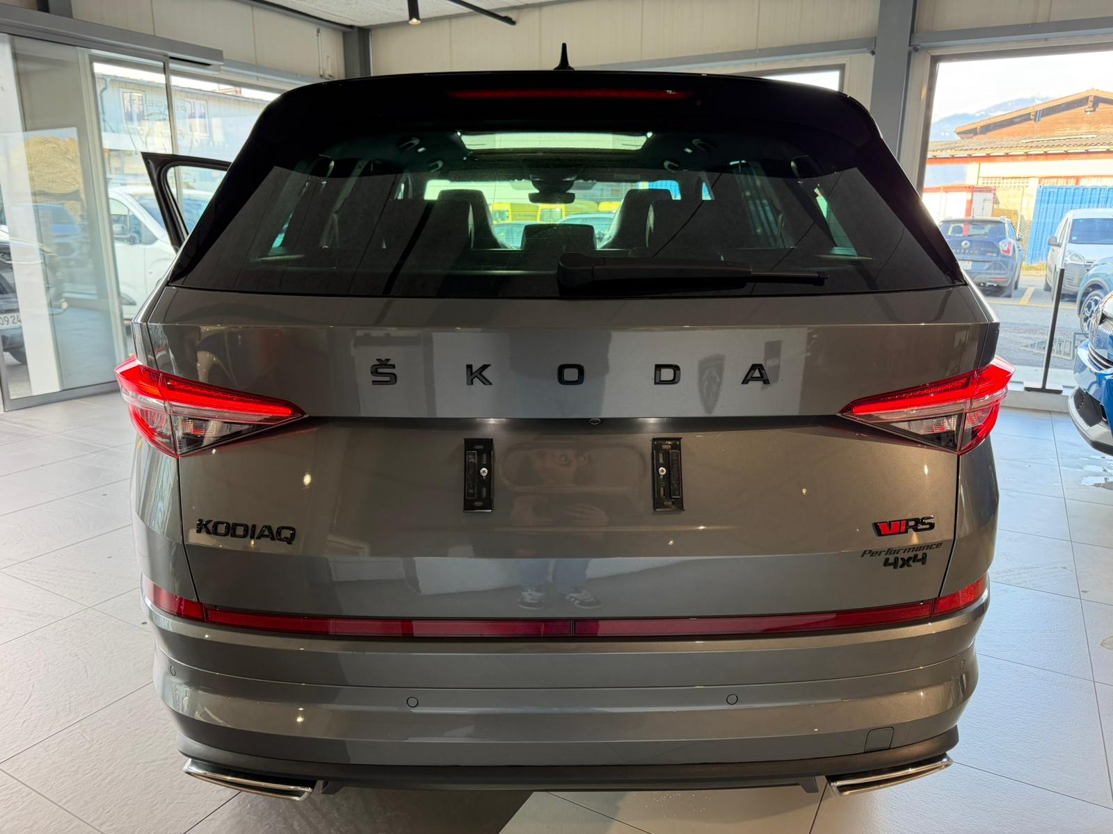 SKODA Kodiaq 2.0 TSI 4x4 RS 7 places AHK-showroom-element-2
