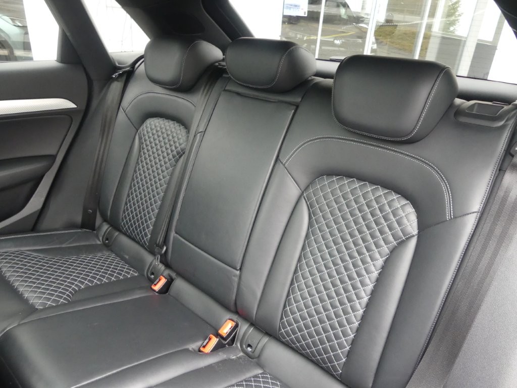 AUDI RS Q3 2.5 TFSI performance quattro S-tronic-image-12