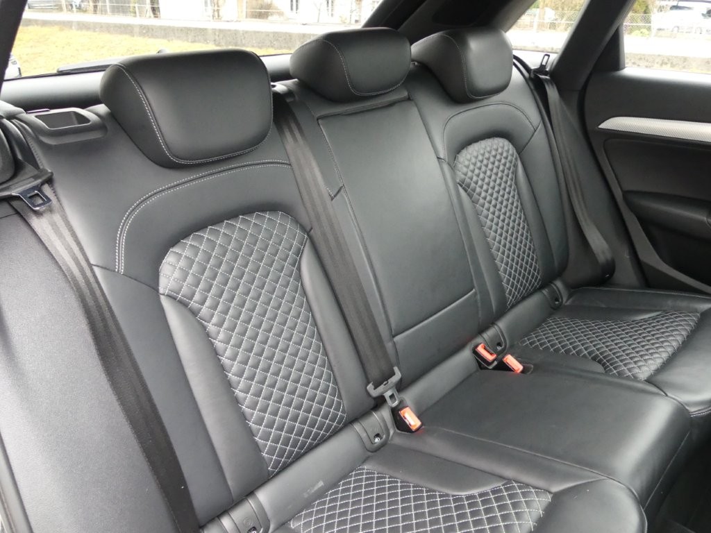 AUDI RS Q3 2.5 TFSI performance quattro S-tronic-image-13