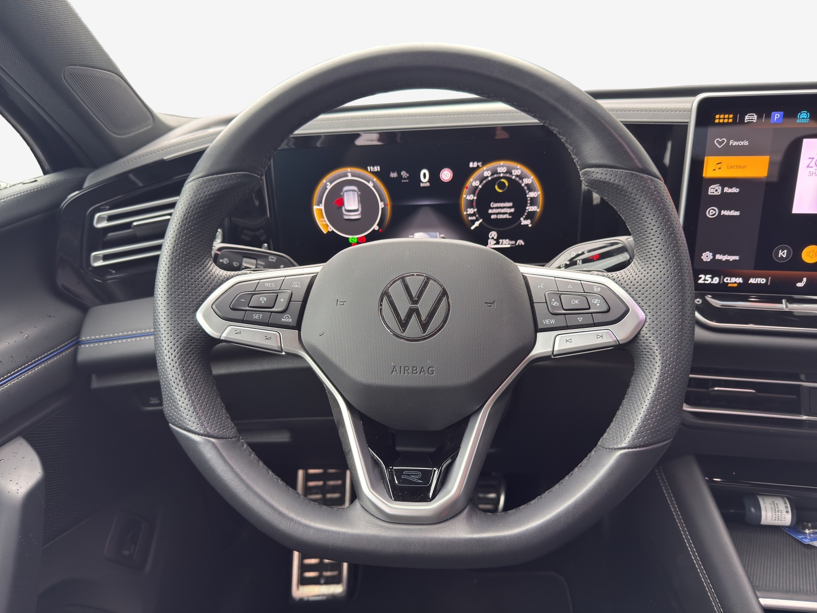 VW Tiguan 2.0 TDI SCR R-Line 4Motion DSG-image-9