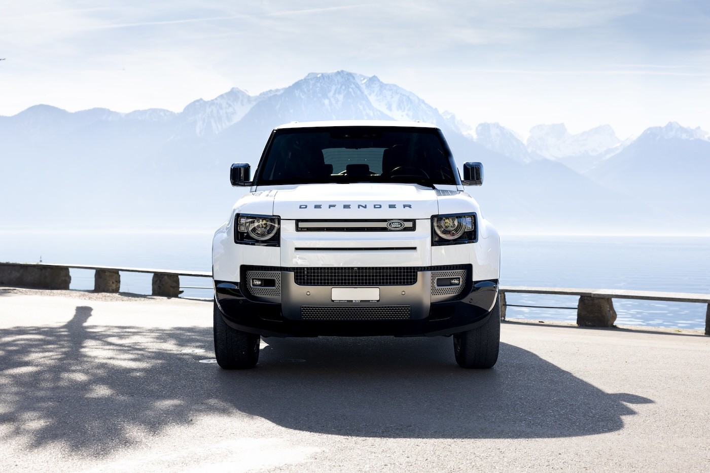 LAND ROVER Defender 90 P300 Si4 X-Dynamic SE AT8