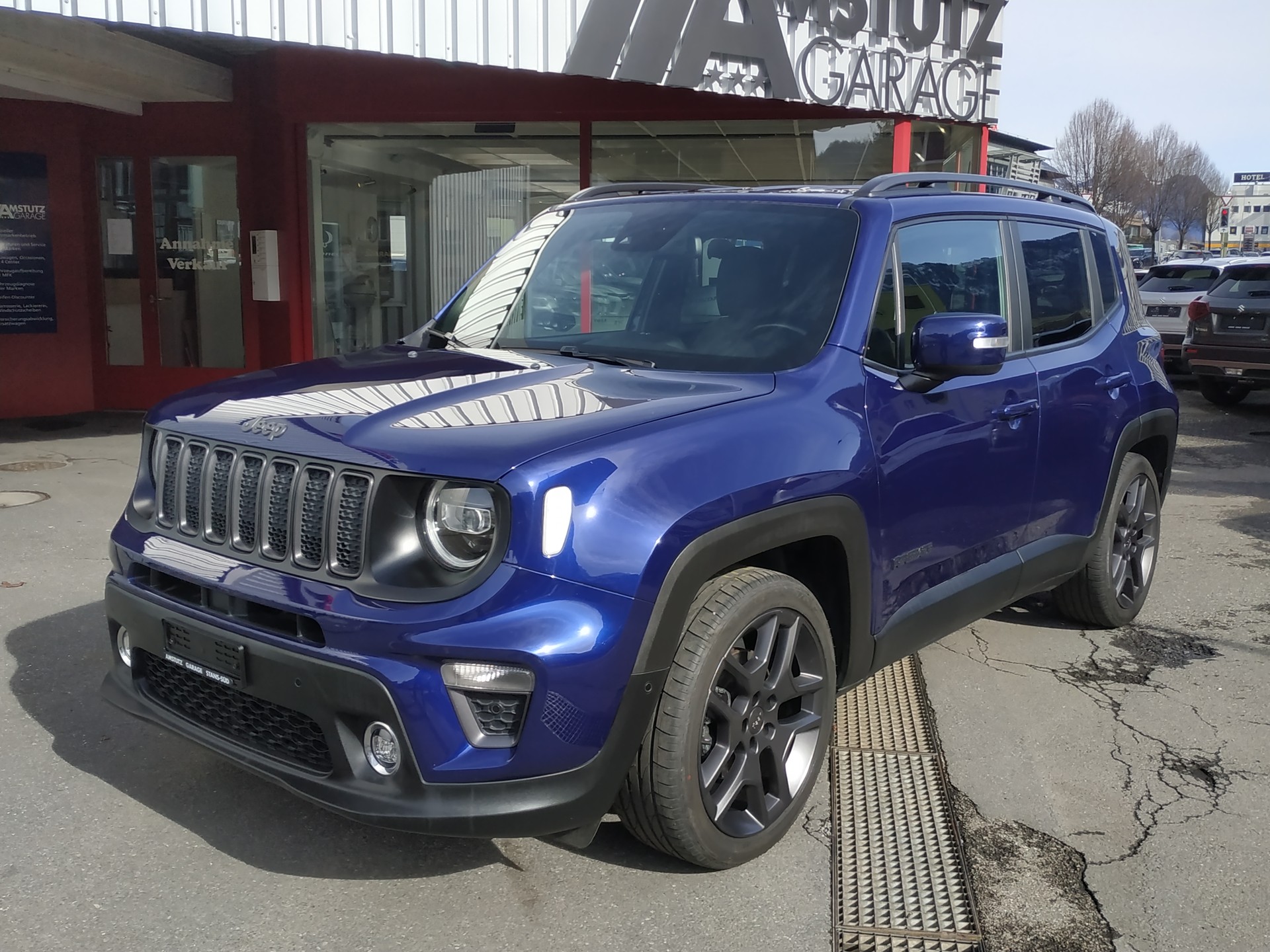 JEEP Renegade 1.3 GSE Turbo Limited Automat-image-0