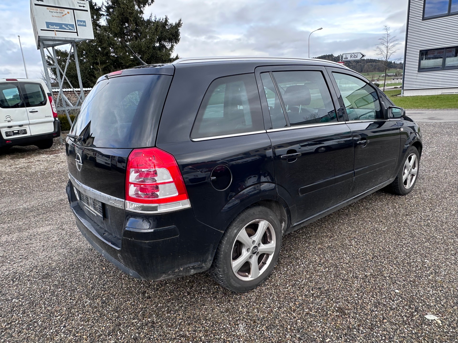 OPEL Zafira 2.2i 16V Sport Automatic-image-2