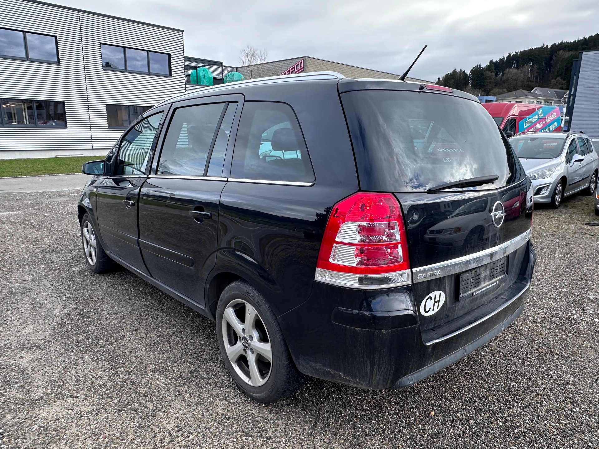 OPEL Zafira 2.2i 16V Sport Automatic-image-1