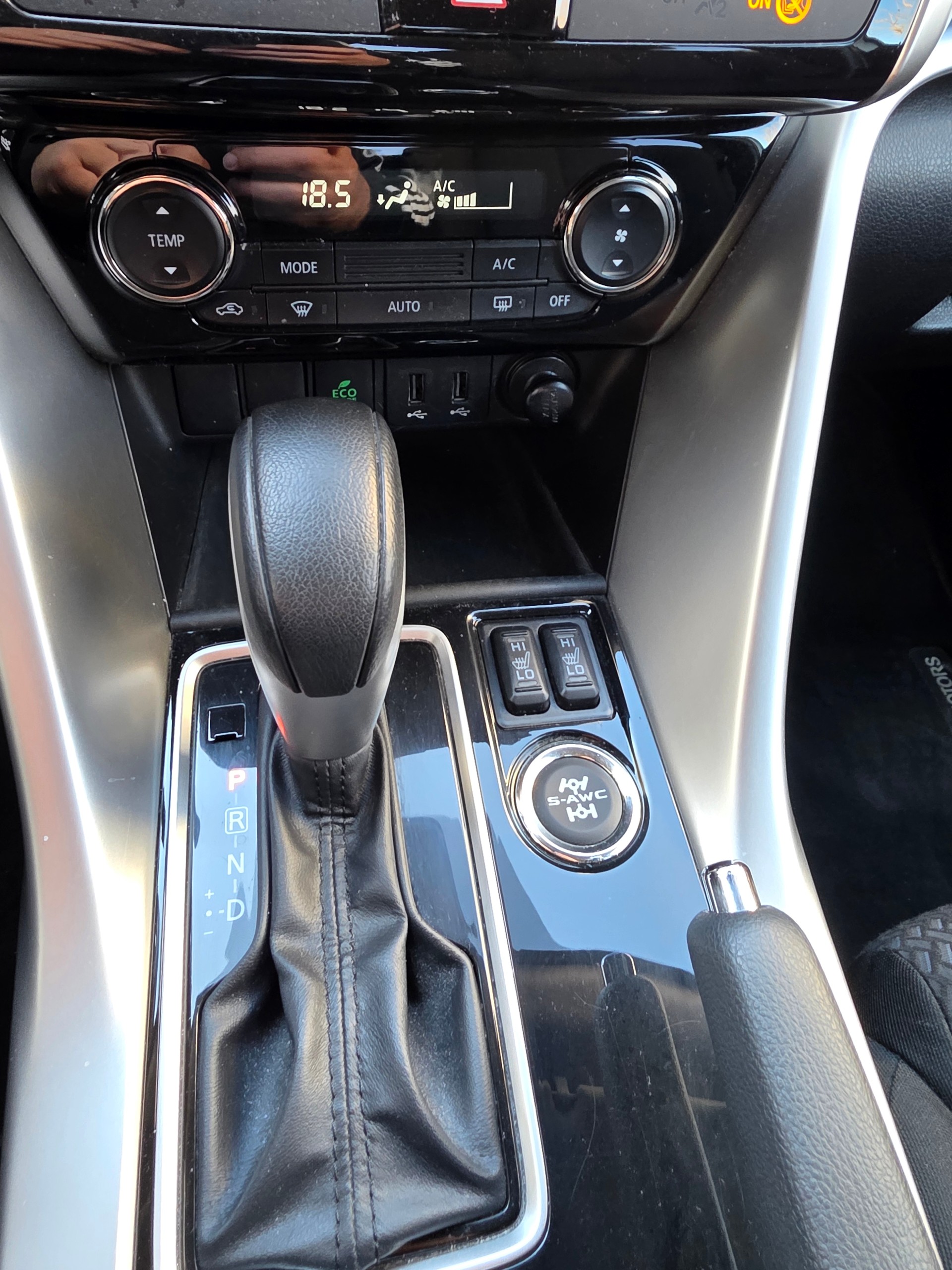 MITSUBISHI Eclipse Cross 1.5 T-Mivec Value 4WD CVT-image-17