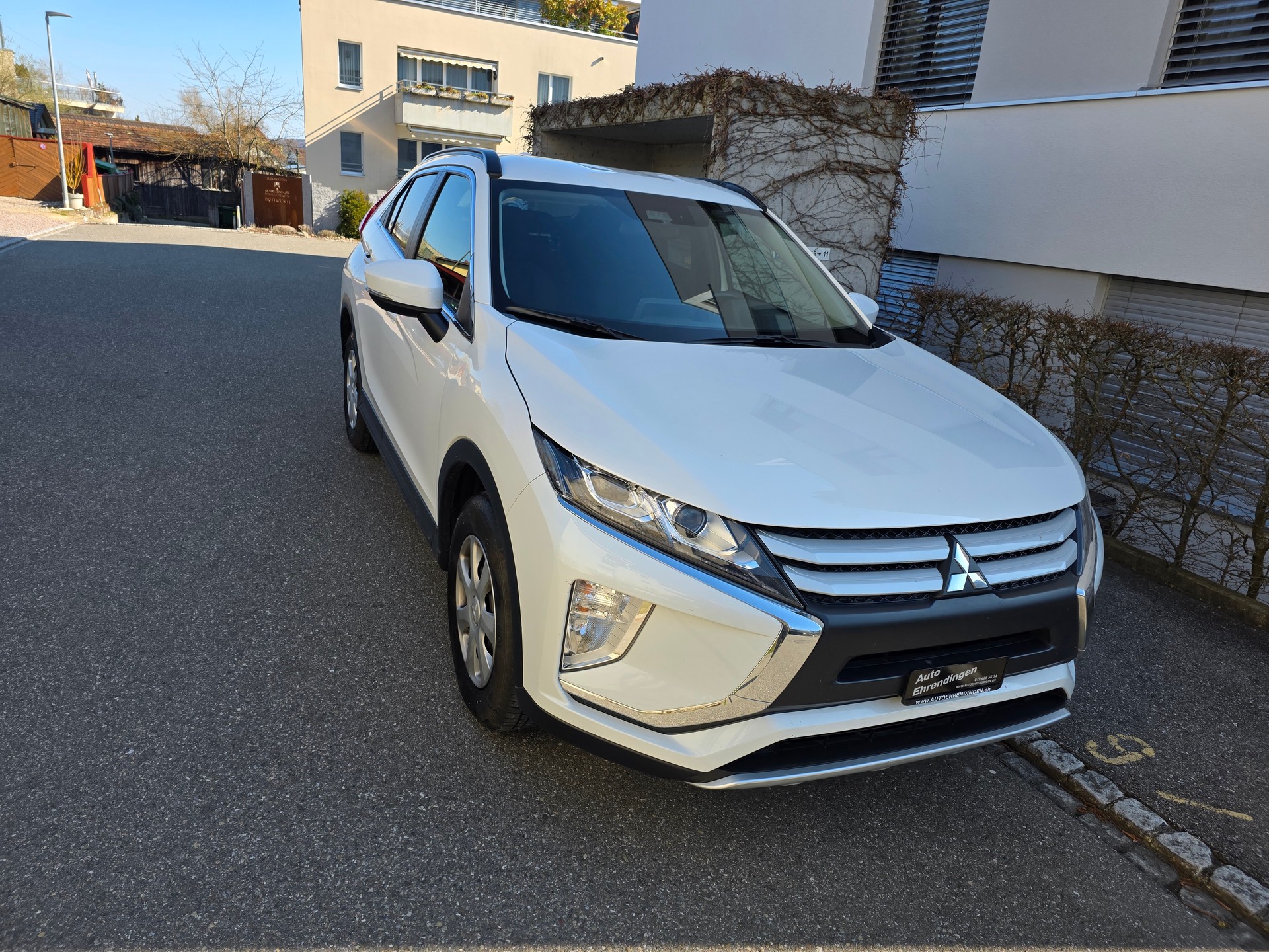 MITSUBISHI Eclipse Cross 1.5 T-Mivec Value 4WD CVT-image-2