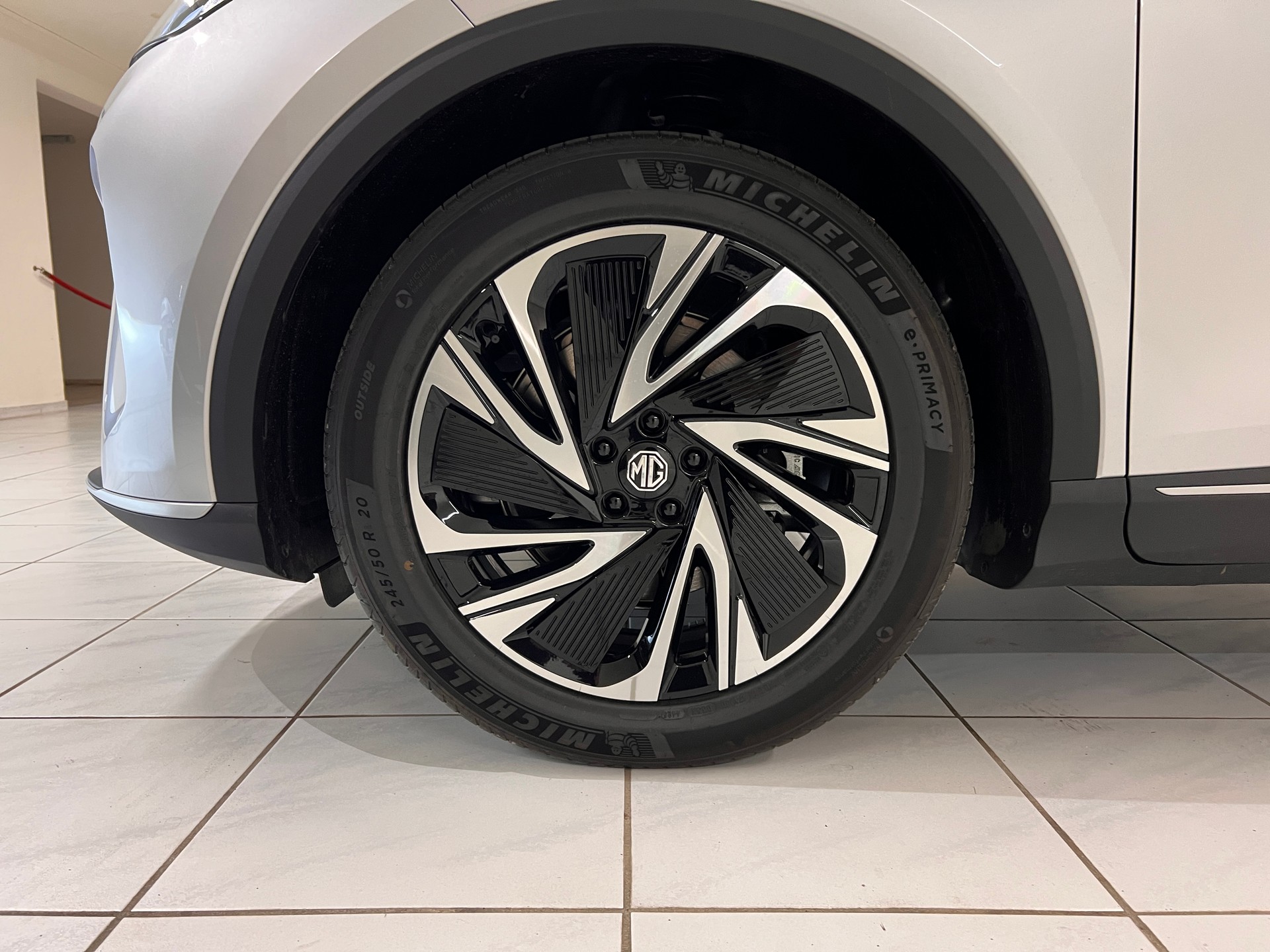 MG S6 EV 77kWh Luxury AWD-image-5