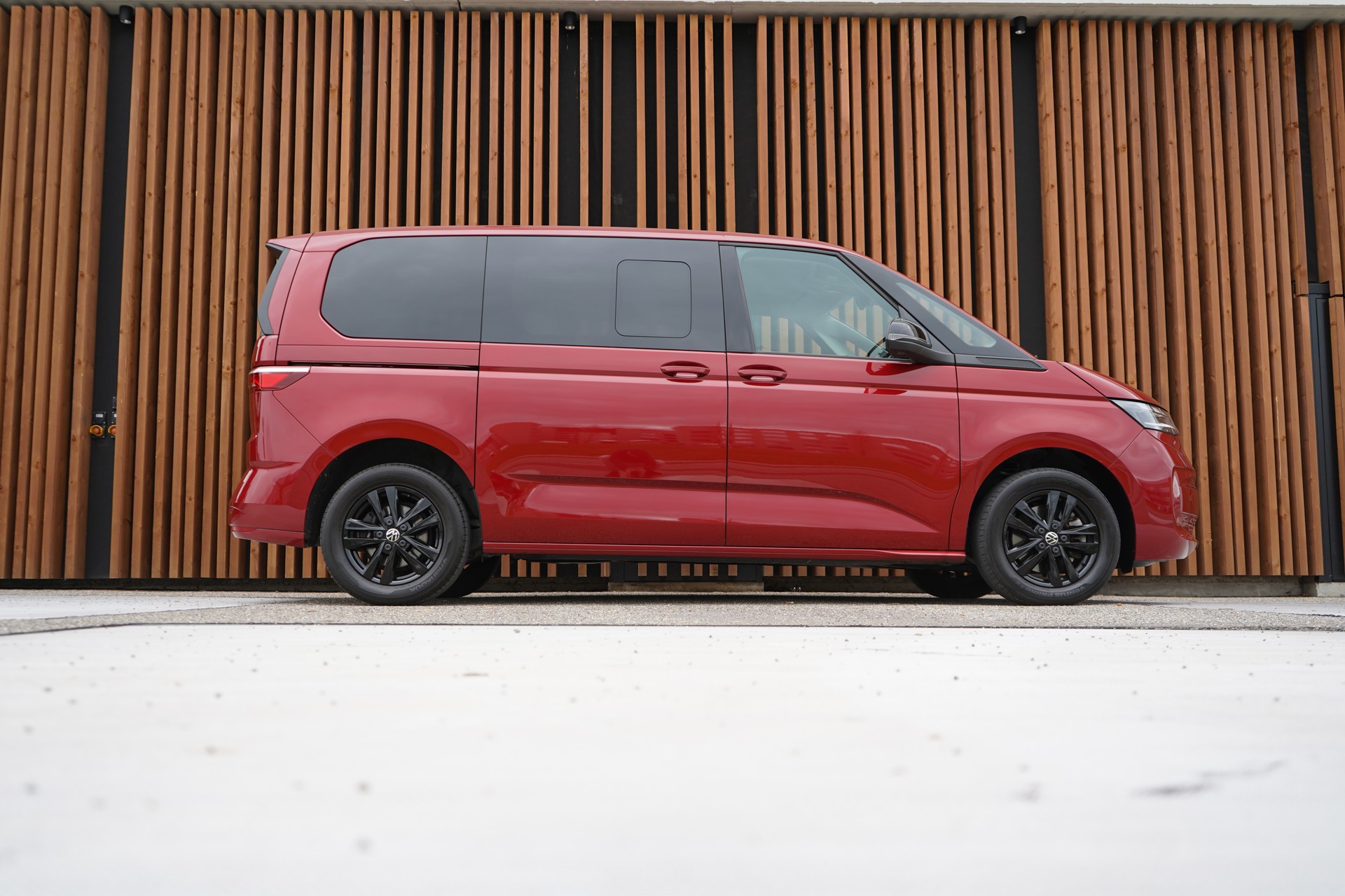 VW MULTIVAN 2.0 TSI LIBERTY SPORT DSG l 204 PS-image-0