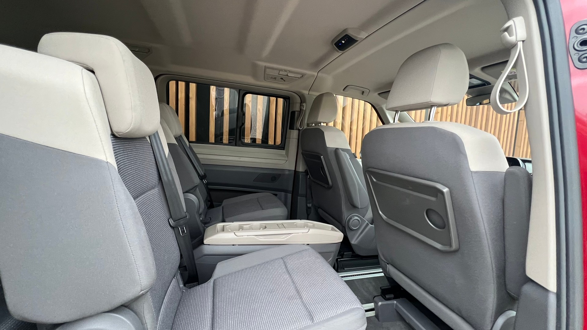 VW MULTIVAN 2.0 TSI LIBERTY SPORT DSG l 204 PS-image-27
