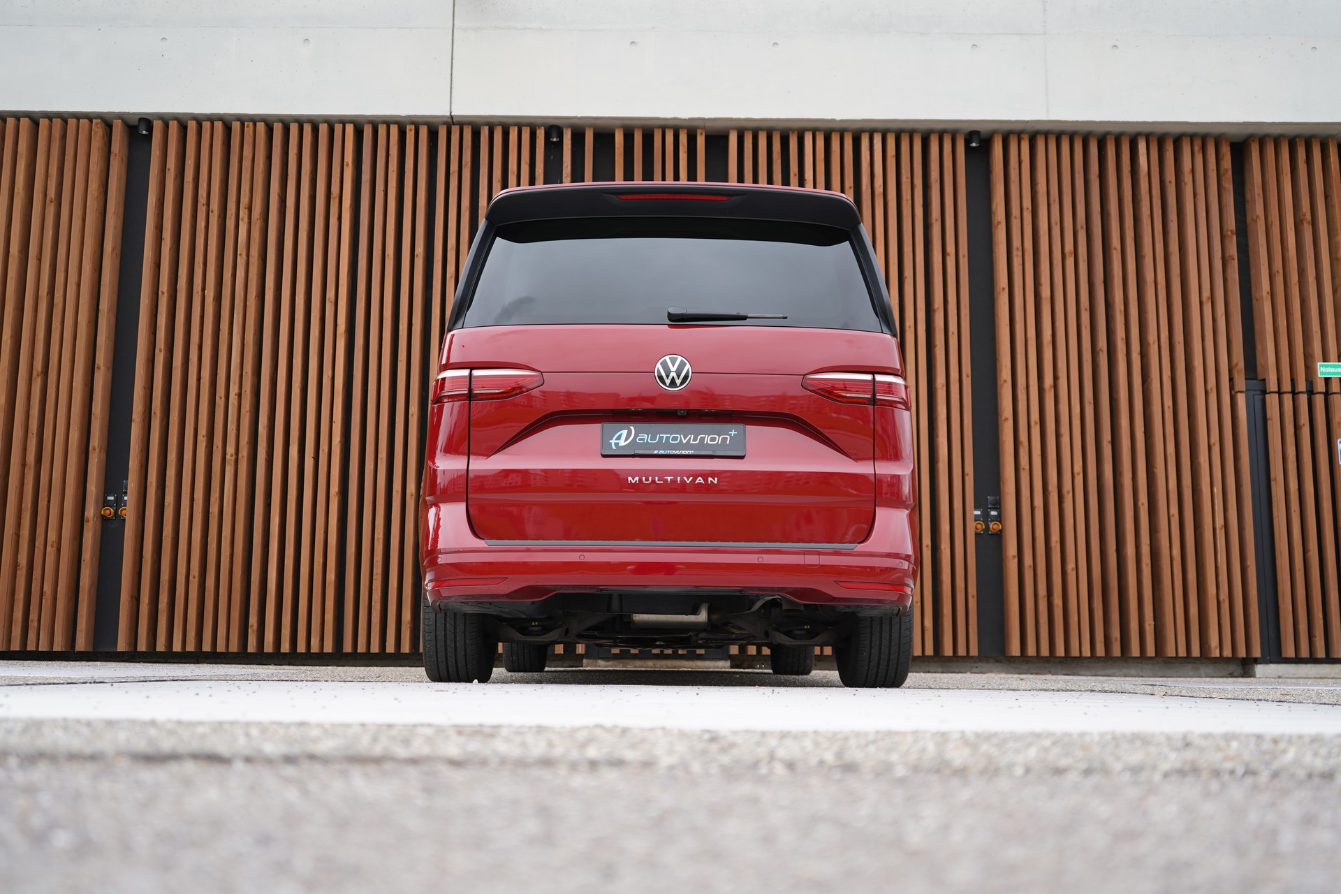 VW MULTIVAN 2.0 TSI LIBERTY SPORT DSG l 204 PS-image-17