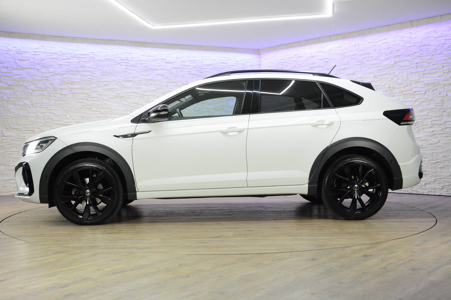 VW Taigo 1.0 TSI R-Line DSG-image-2