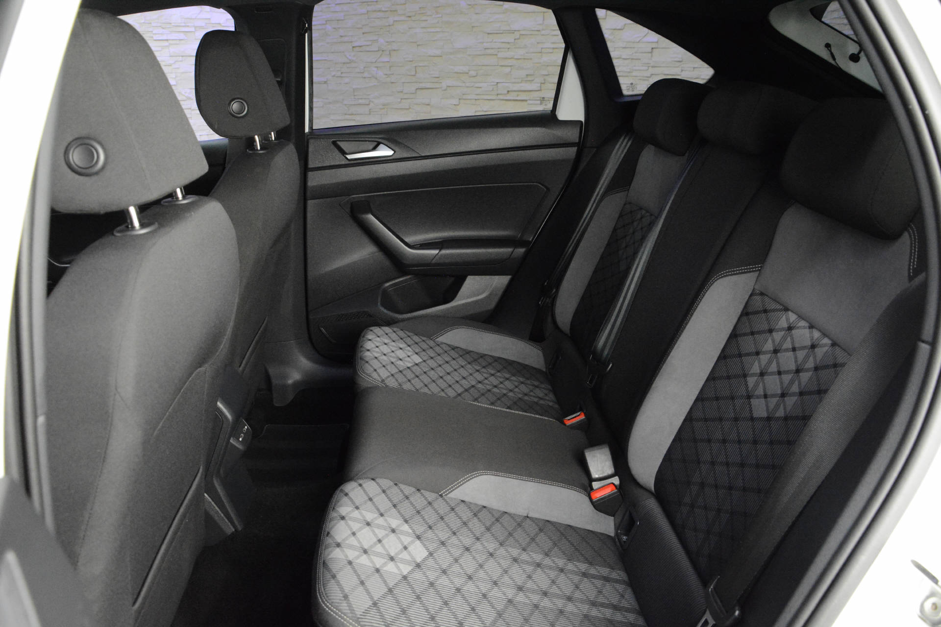 VW Taigo 1.0 TSI R-Line DSG-image-9