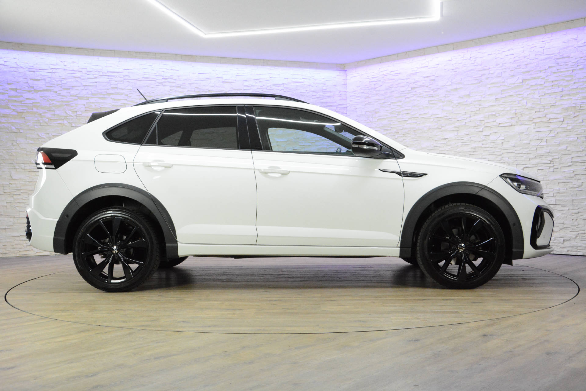 VW Taigo 1.0 TSI R-Line DSG-image-3