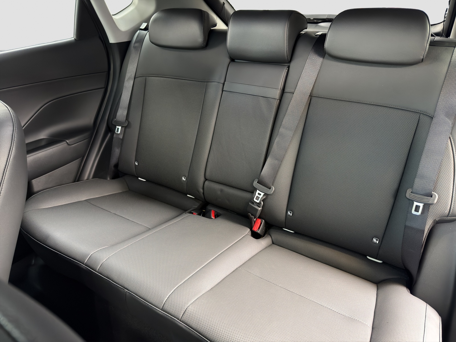 HYUNDAI Kona EV 65.4 kWh Vertex-image-10