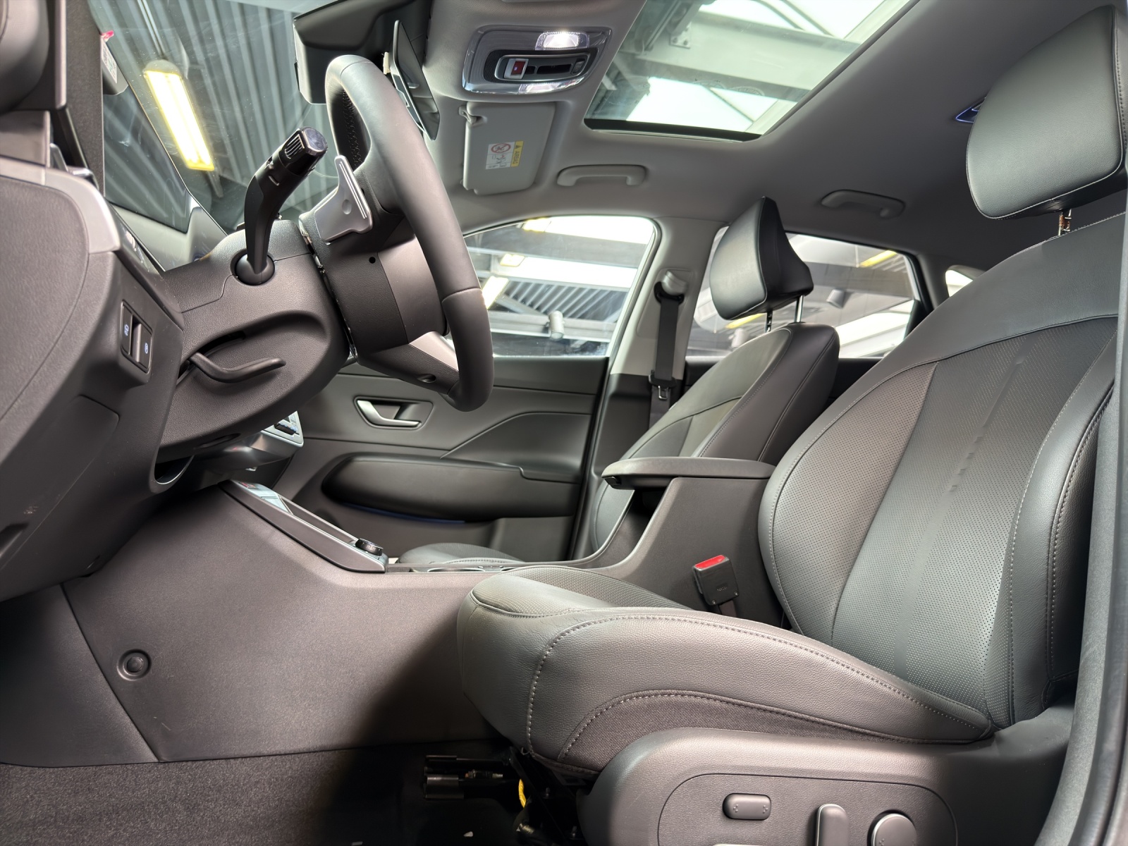 HYUNDAI Kona EV 65.4 kWh Vertex-image-9