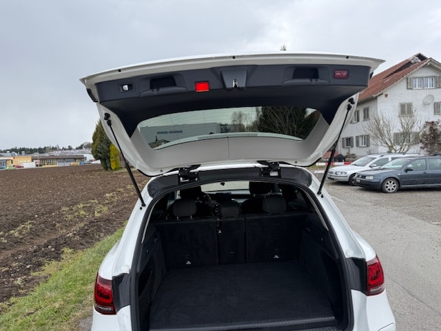 MERCEDES-BENZ GLC 300 de Off-Road 4Matic 9G-Tronic-image-5