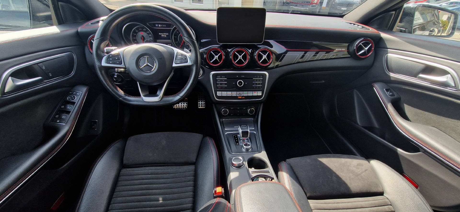 MERCEDES-BENZ CLA 45 AMG 4matic-image-6