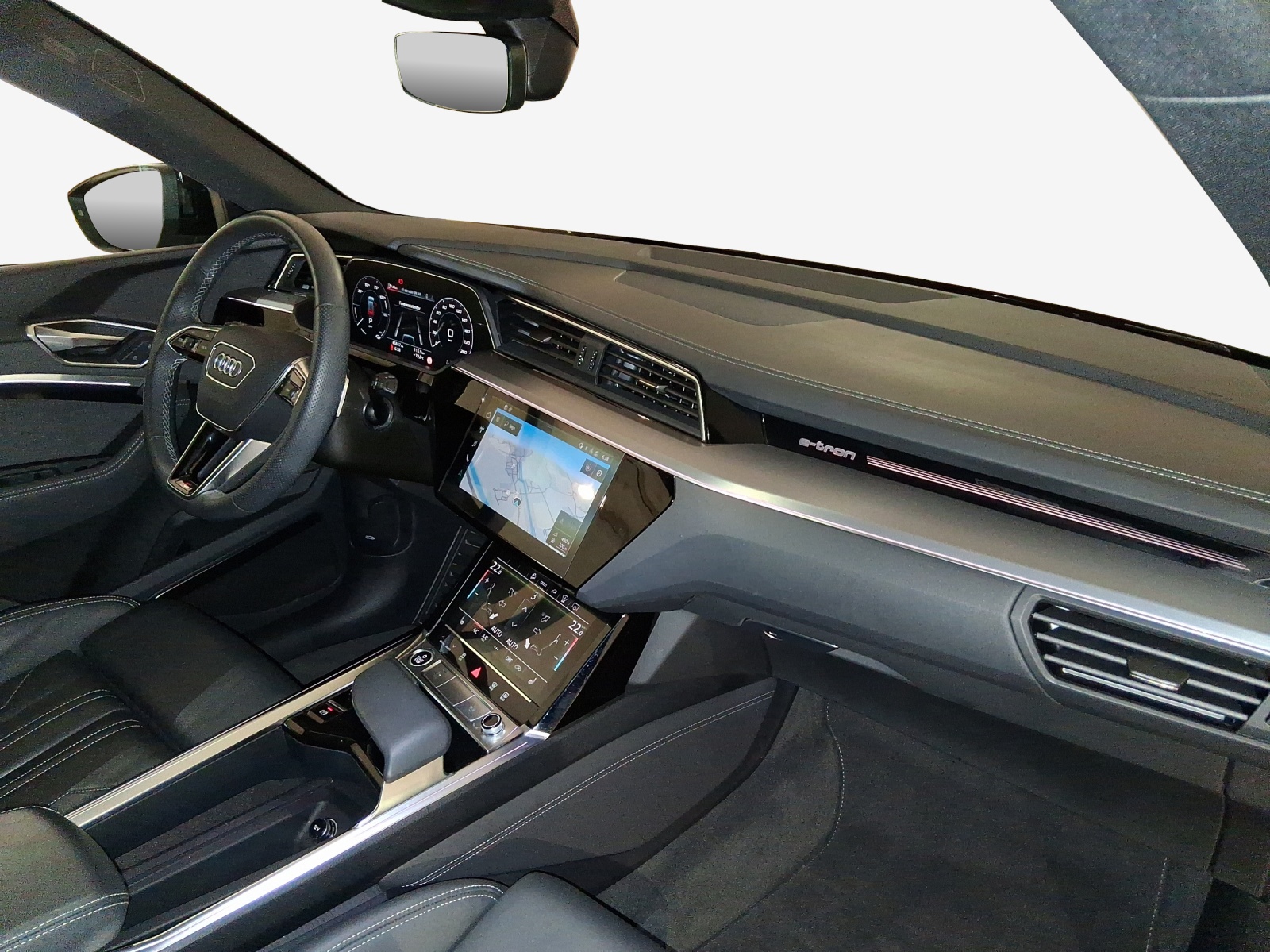AUDI e-tron 55 S Line quattro-image-15