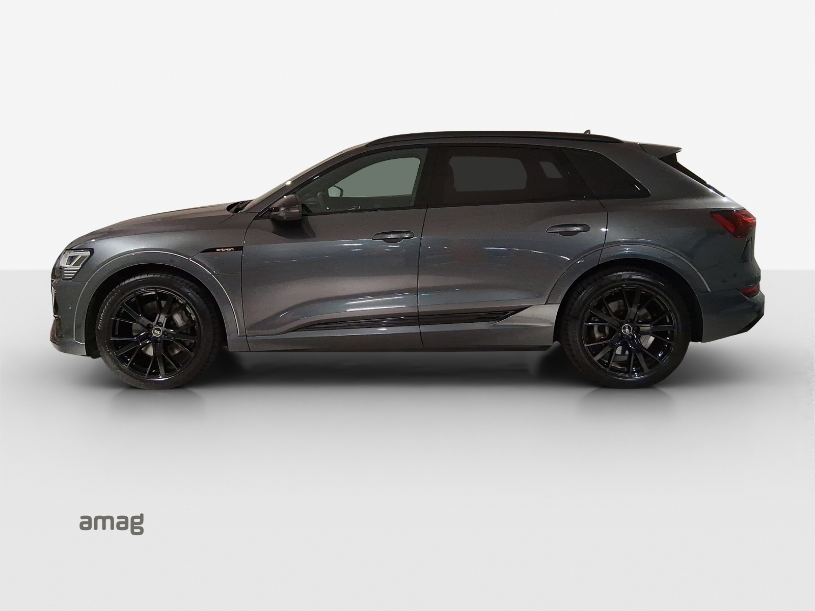 AUDI e-tron 55 S Line quattro-image-1