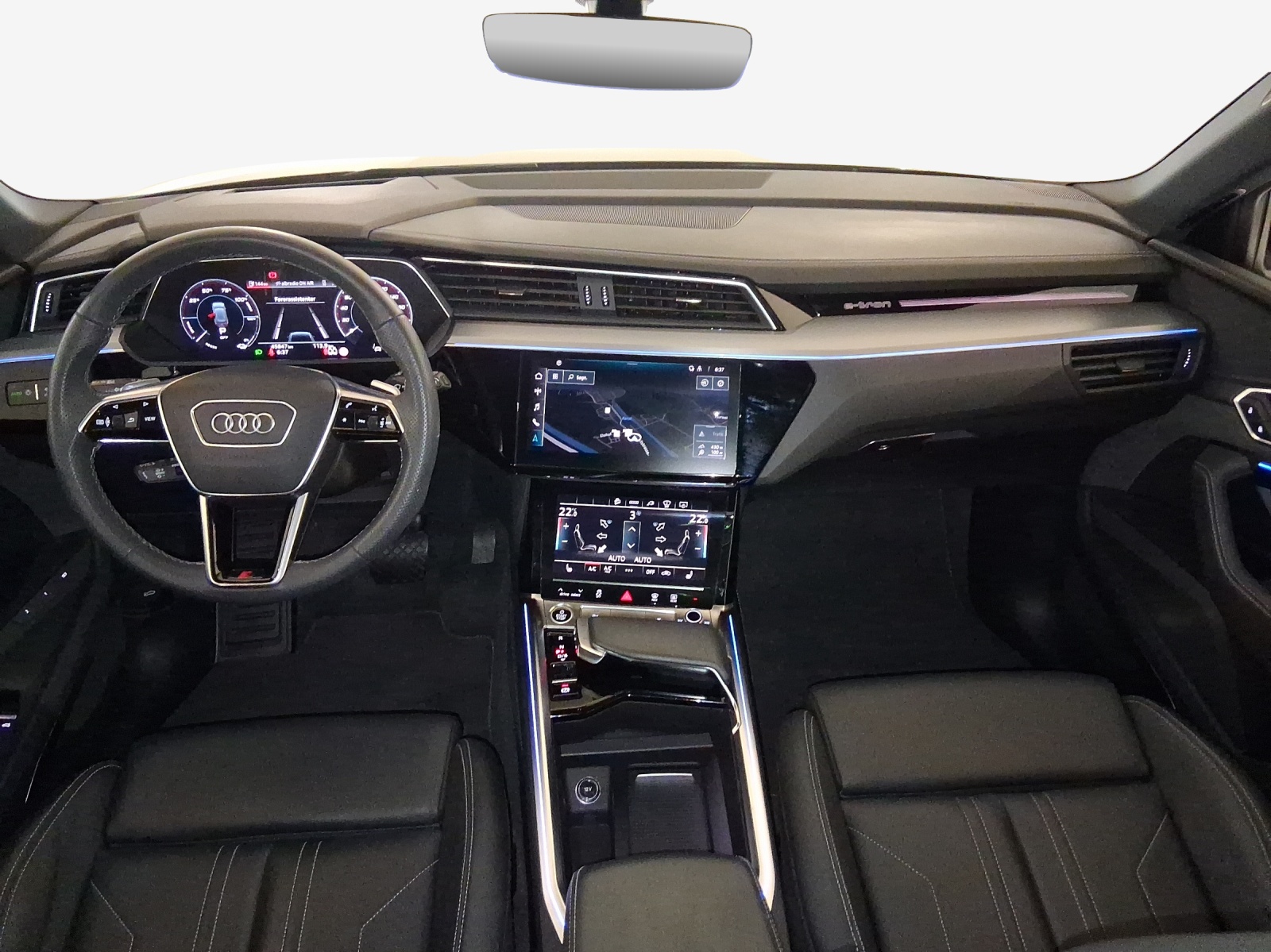 AUDI e-tron 55 S Line quattro-image-9