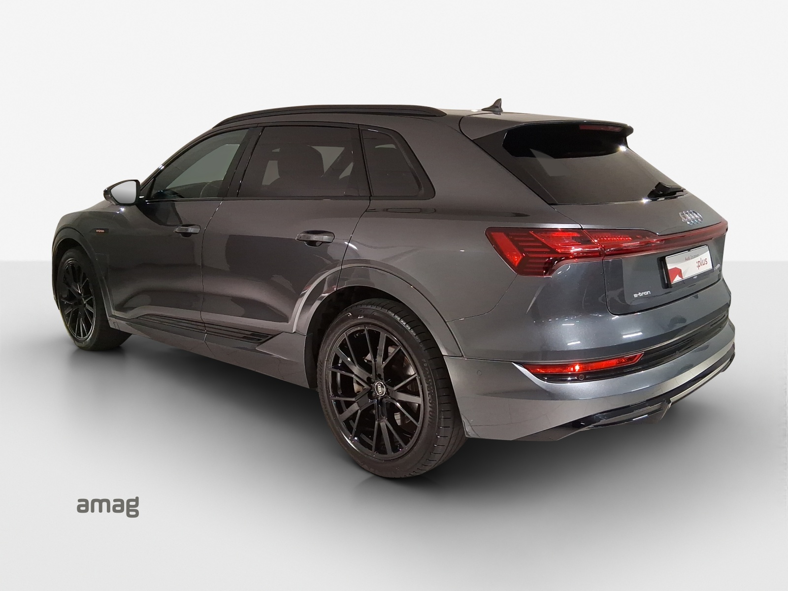AUDI e-tron 55 S Line quattro-image-2