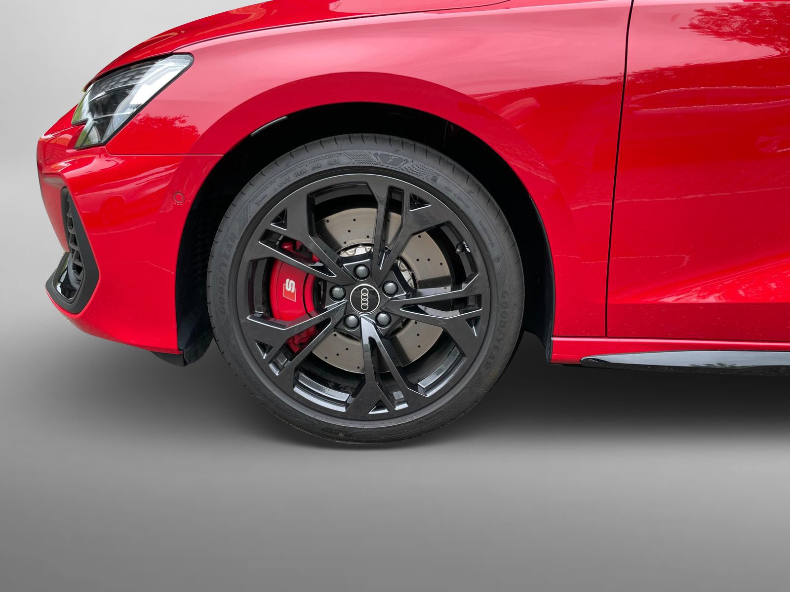 AUDI S3 Sportback TFSI quattro S-tronic-image-3