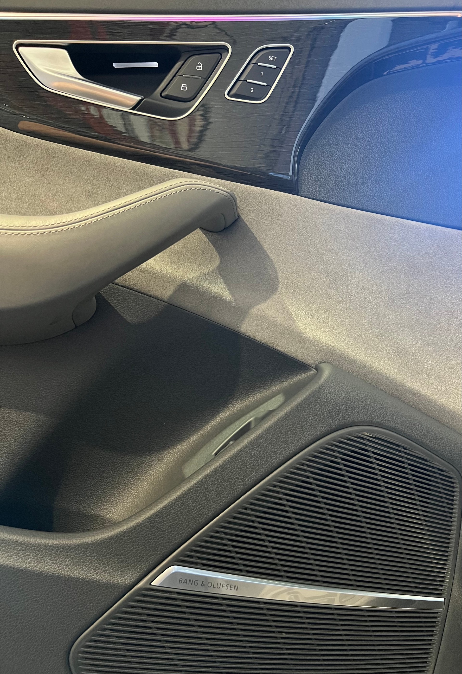 AUDI Q8 55 TFSI quattro tiptronic-image-11
