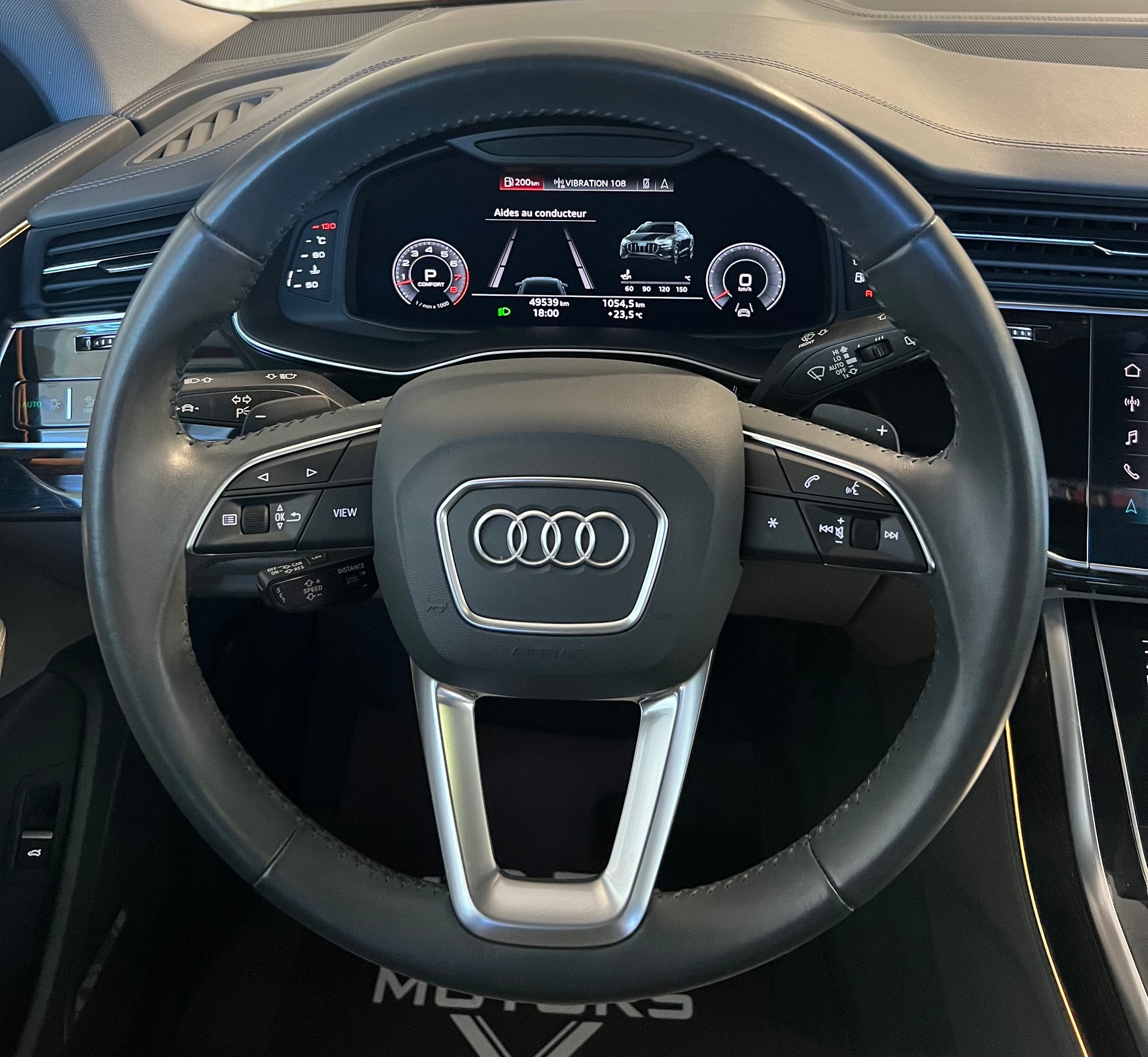 AUDI Q8 55 TFSI quattro tiptronic-image-10