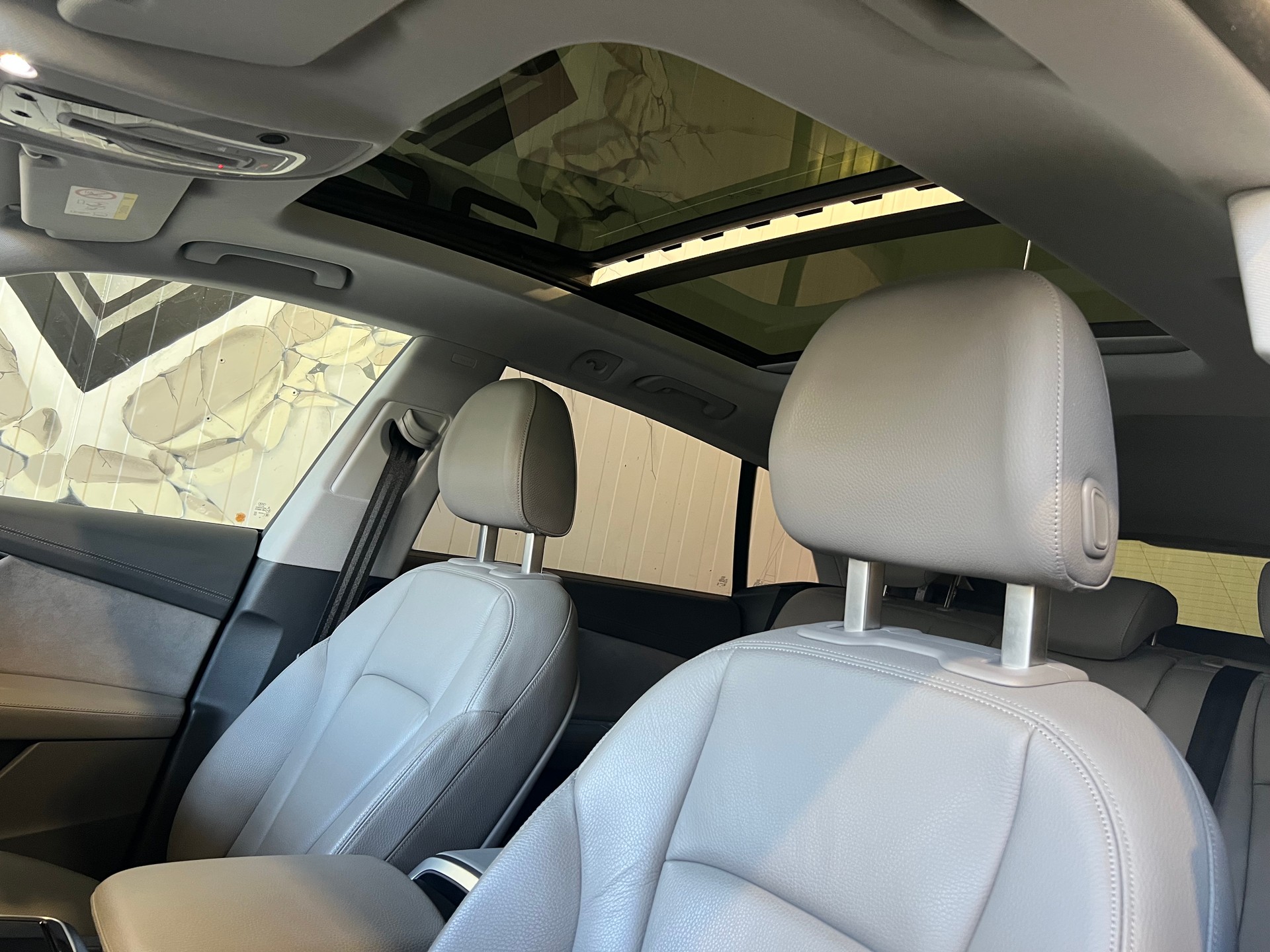 AUDI Q8 55 TFSI quattro tiptronic-image-14