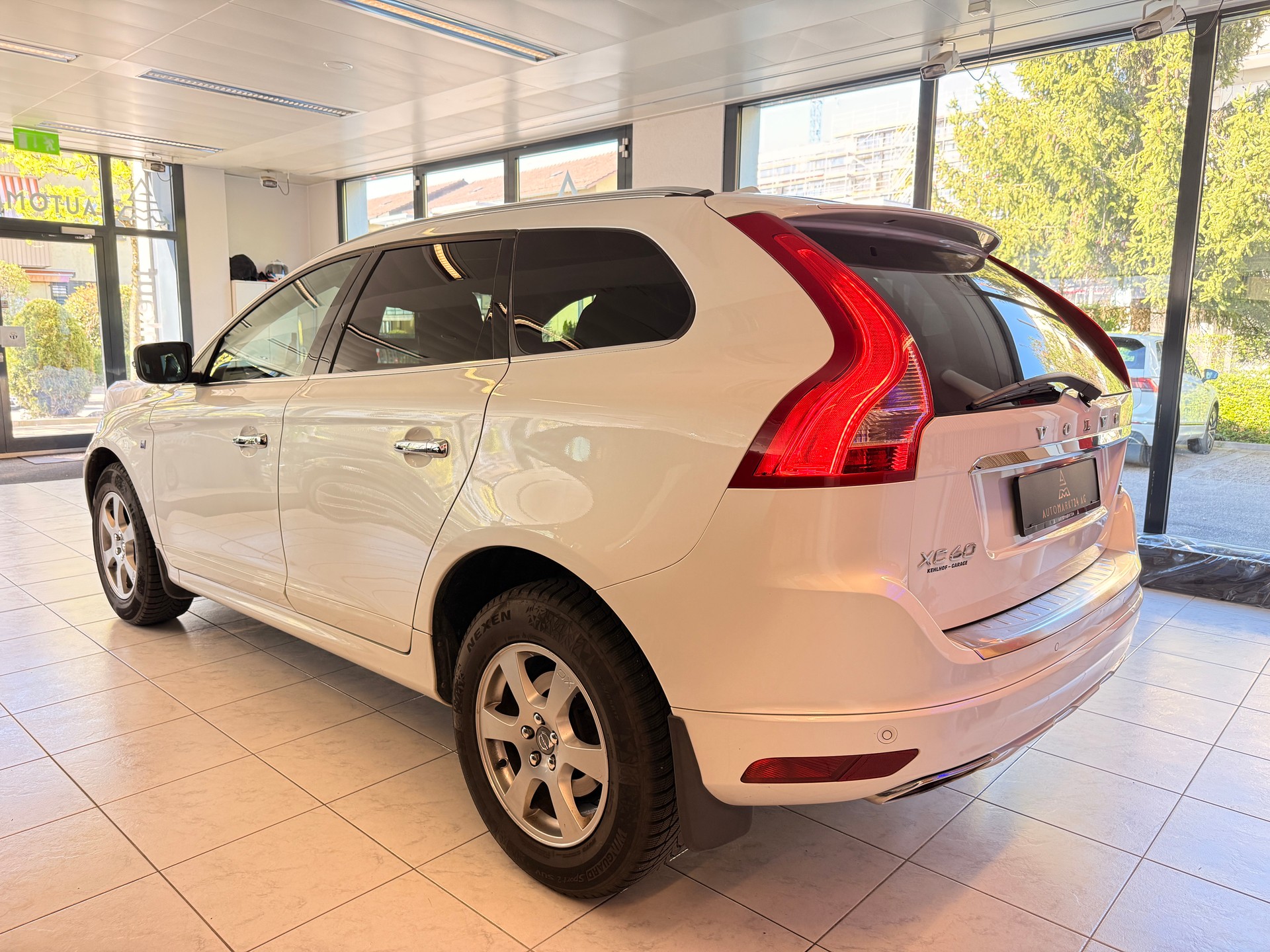 VOLVO XC60 2.0 D4 Ocean Race-image-12