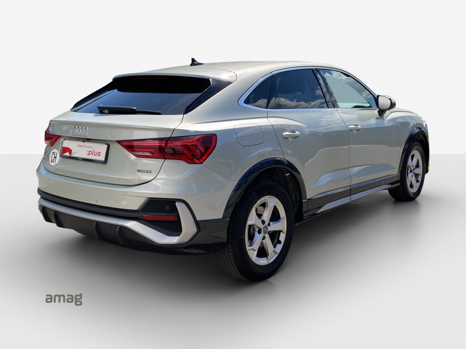 AUDI Q3 Sportback 40 TFSI S line quattro S-tronic-image-4