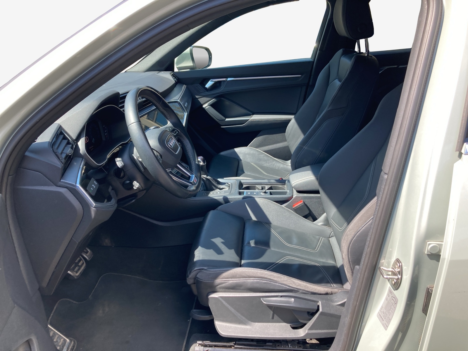 AUDI Q3 Sportback 40 TFSI S line quattro S-tronic-image-7