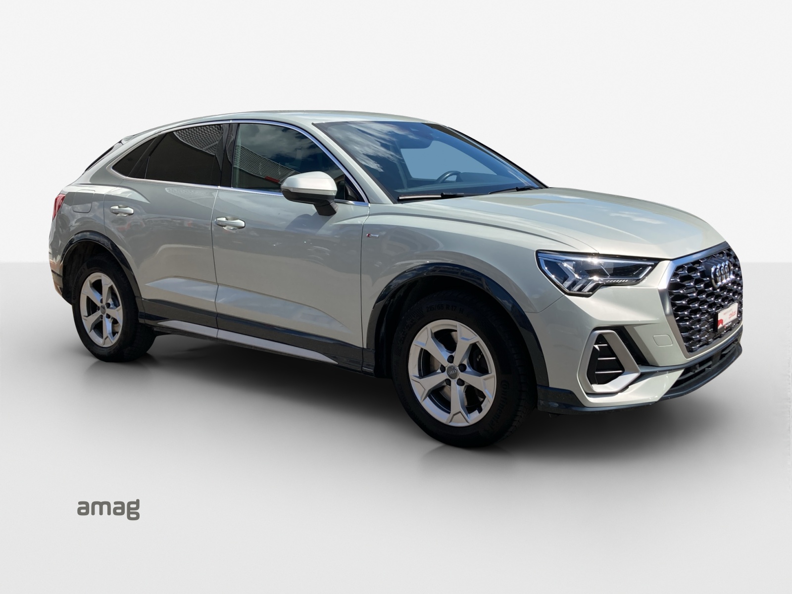 AUDI Q3 Sportback 40 TFSI S line quattro S-tronic-image-5