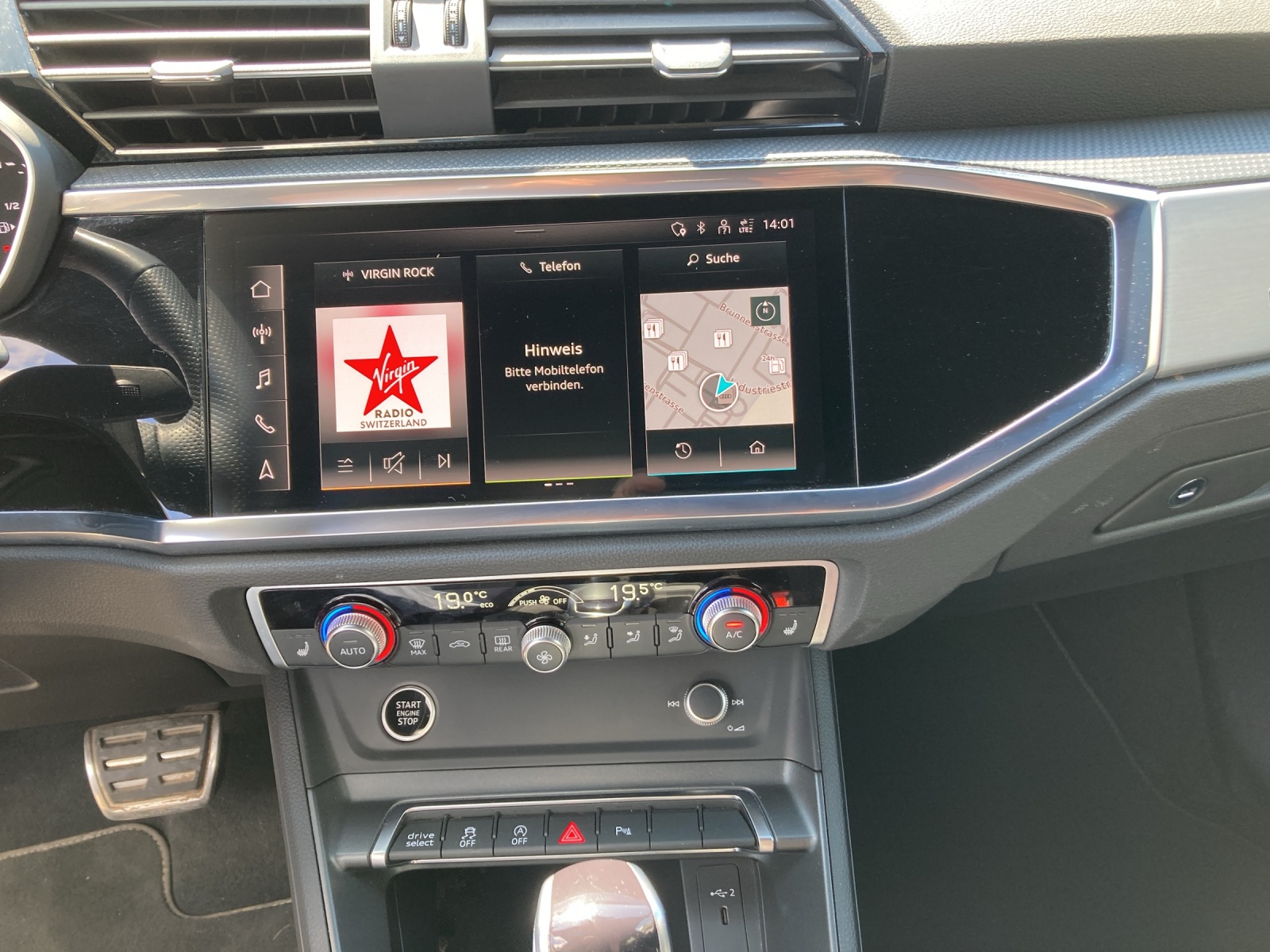 AUDI Q3 Sportback 40 TFSI S line quattro S-tronic-image-10