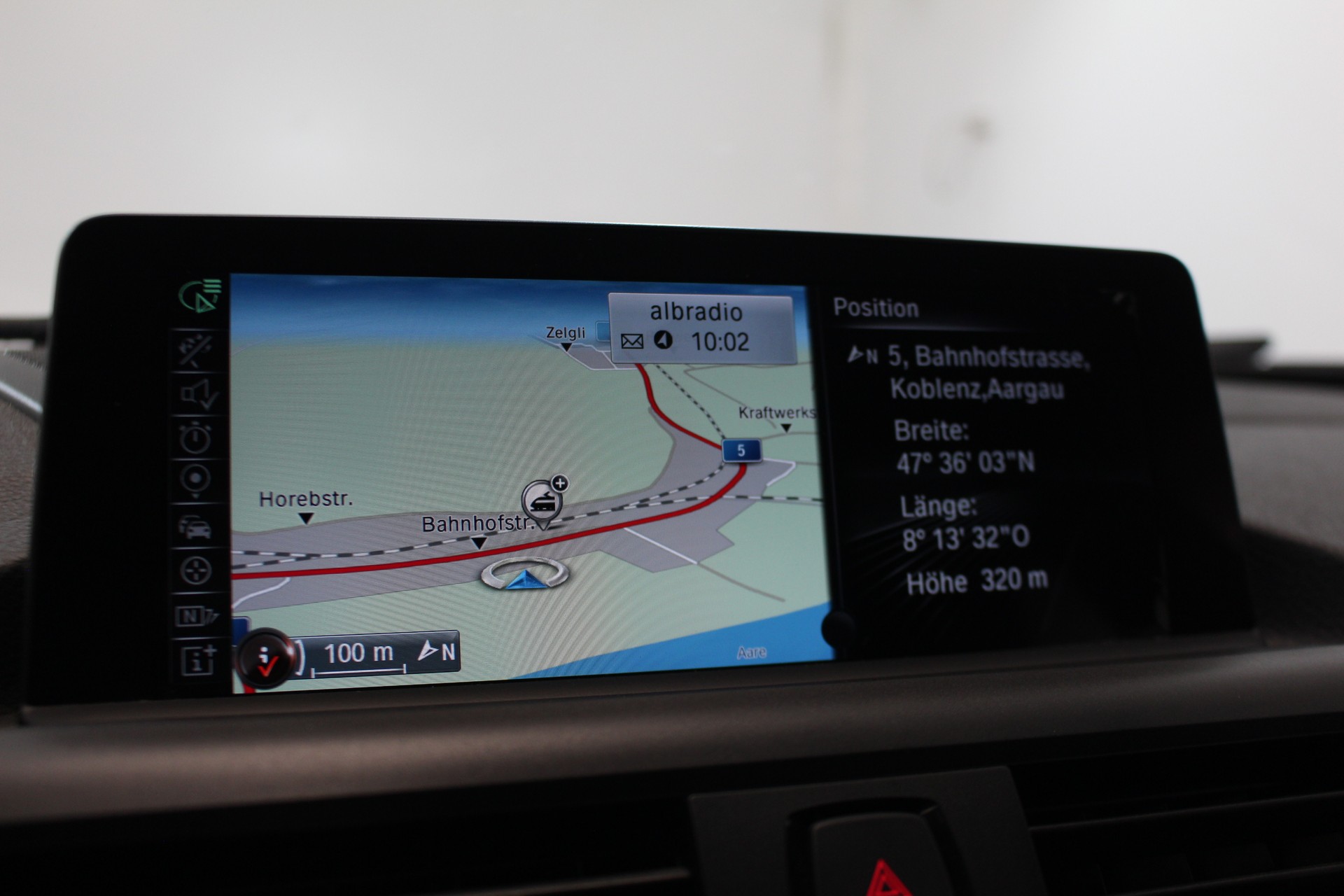 BMW 120d xDrive-image-17