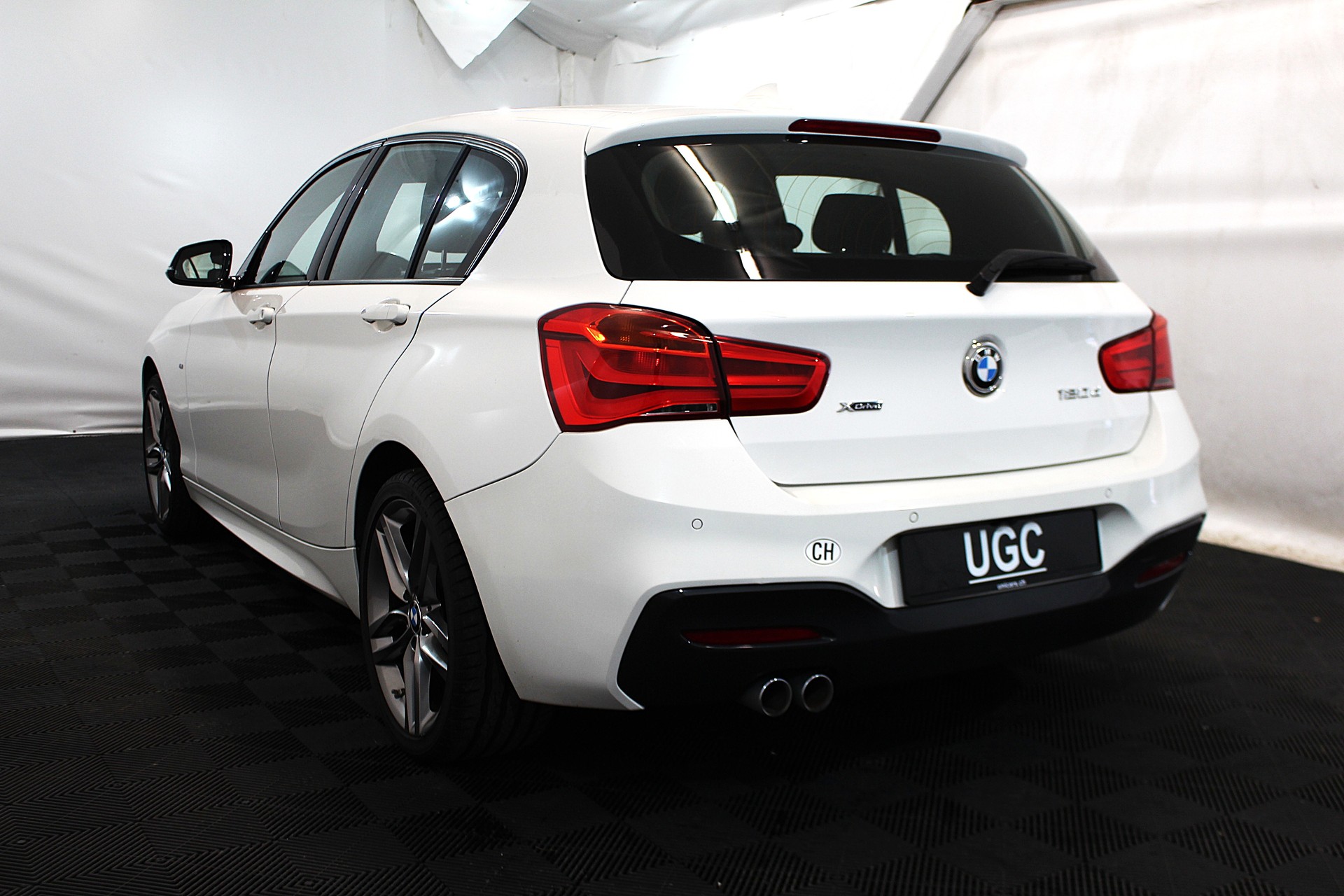 BMW 120d xDrive-image-3
