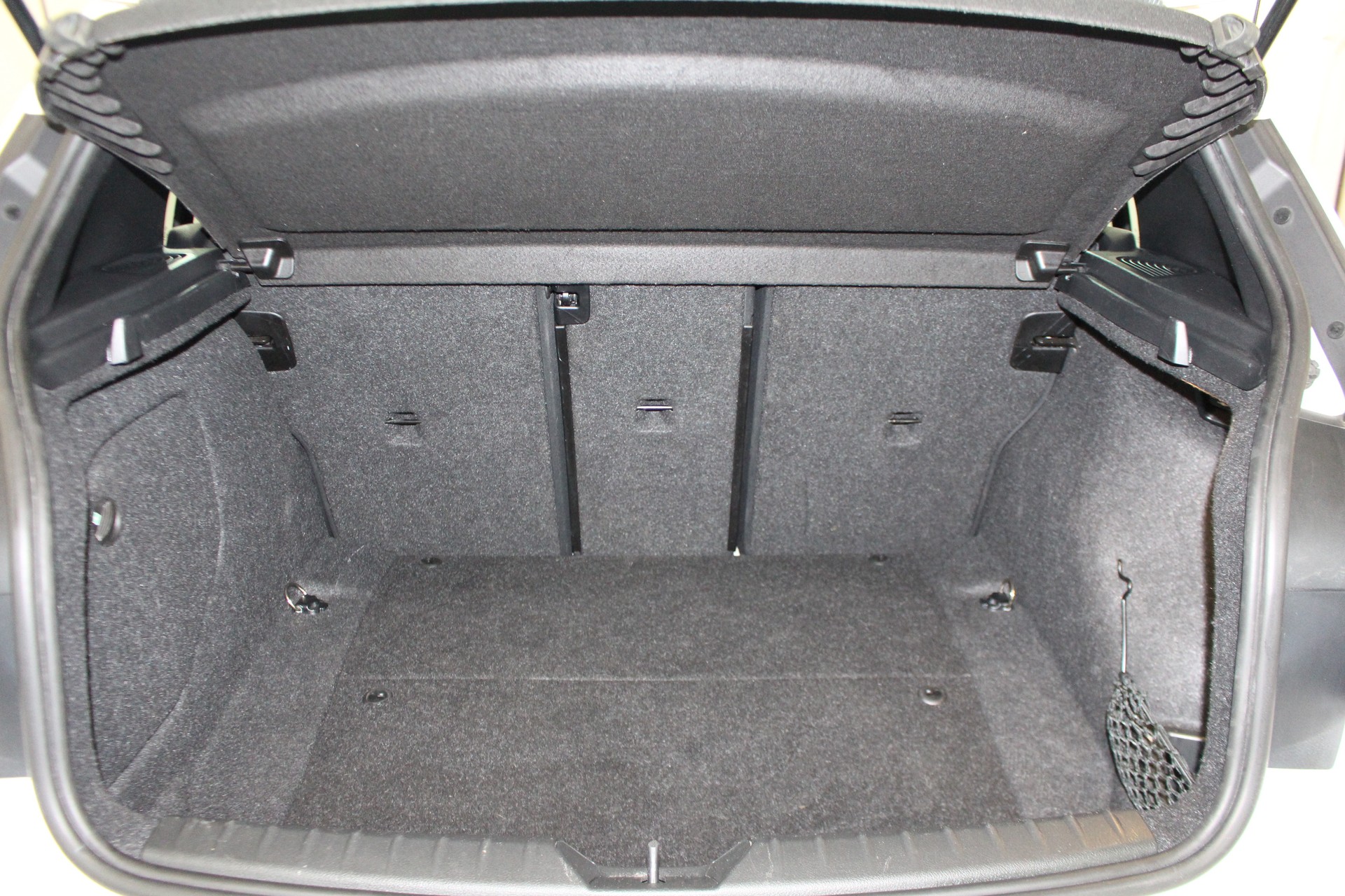 BMW 120d xDrive-image-8